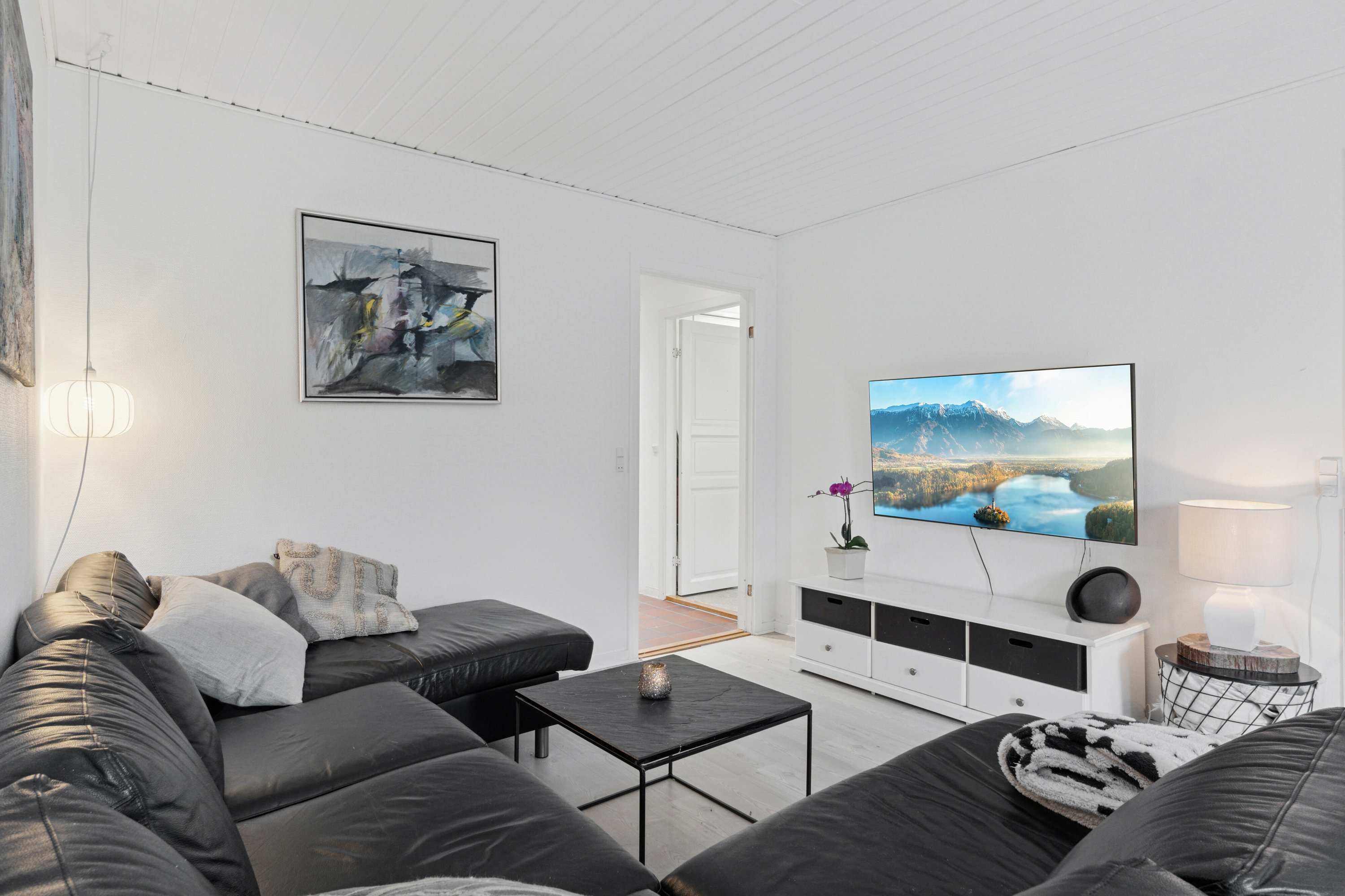 Fremhævet stue billede i fuldskærmstilstand. Billede af Bluevang Alle 3A, 2610 Rødovre