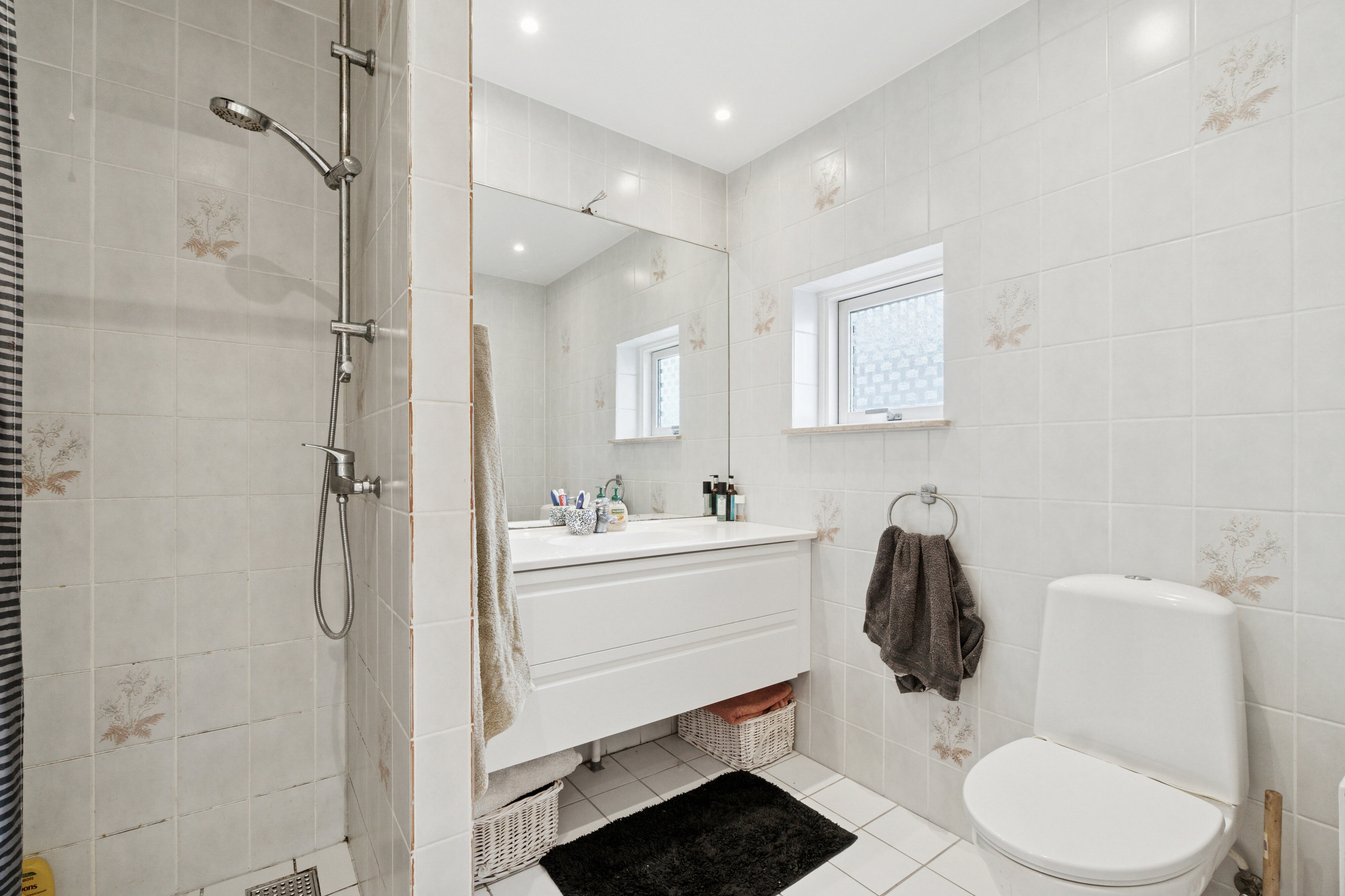 Fremhævet badeværelse billede i fuldskærmstilstand. Billede af Bluevang Alle 3A, 2610 Rødovre