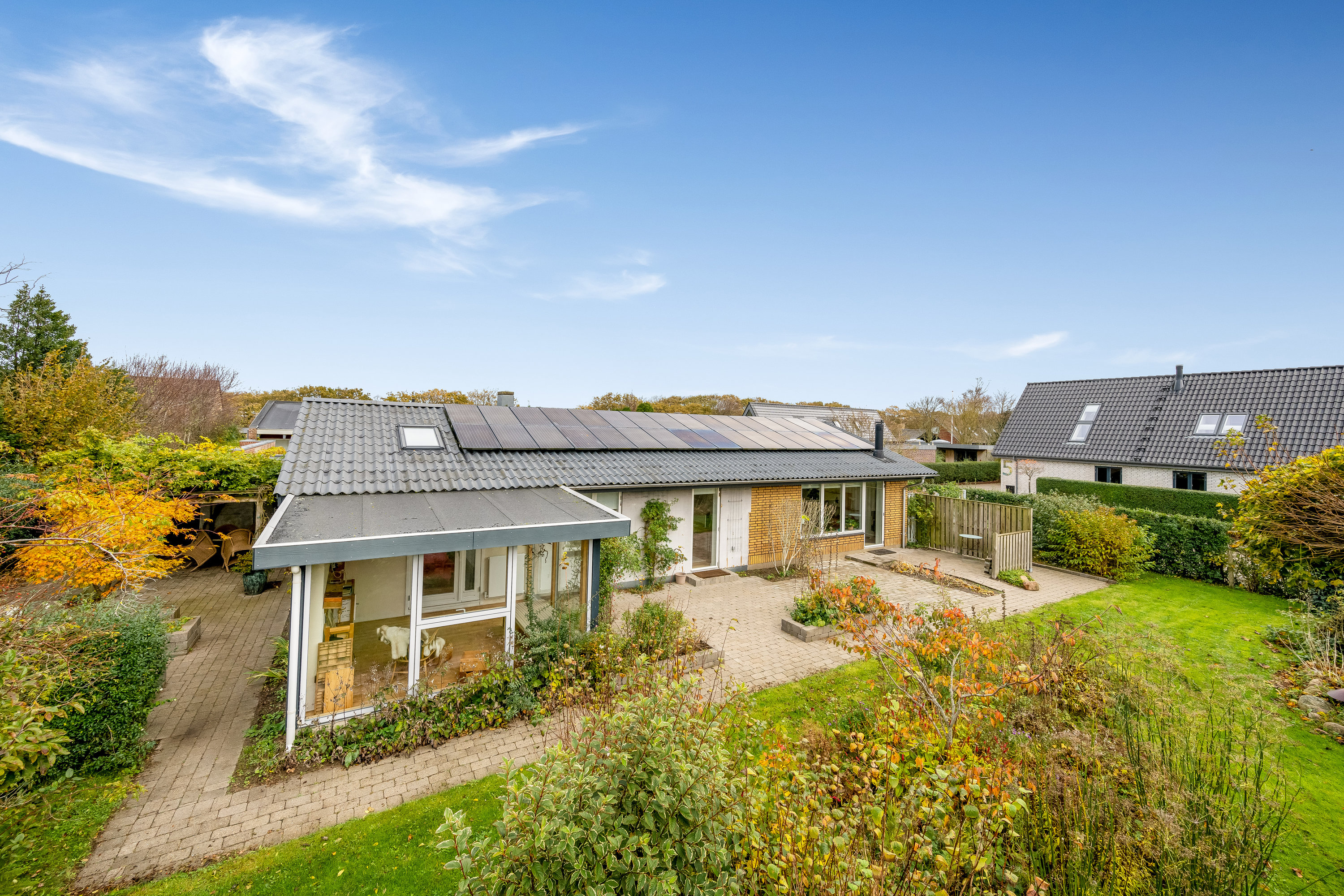 Fremhævet facade billede i fuldskærmstilstand. Billede af Tjørnevej 6, 6950 Ringkøbing