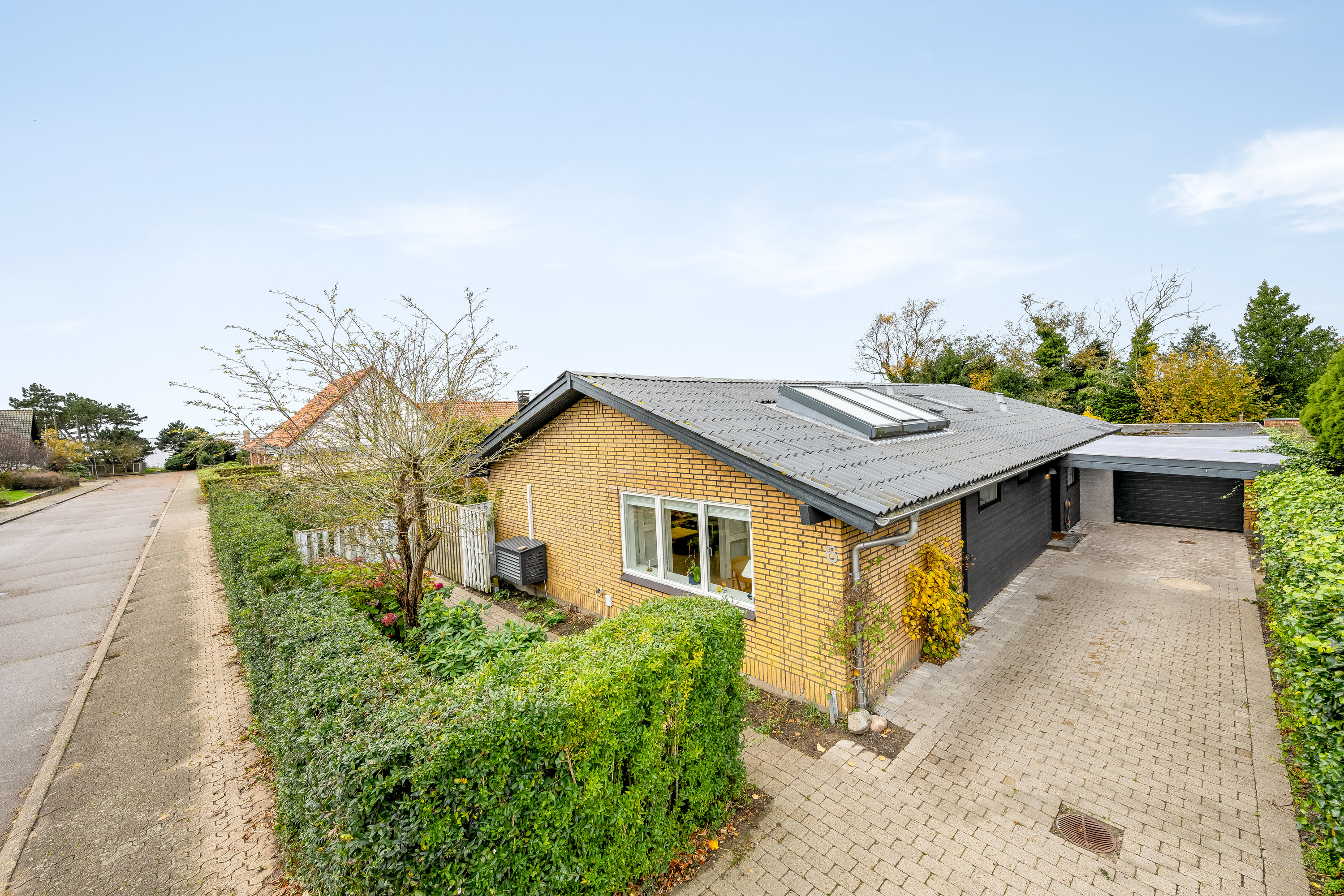 Fremhævet facade billede i fuldskærmstilstand. Billede af Tjørnevej 6, 6950 Ringkøbing