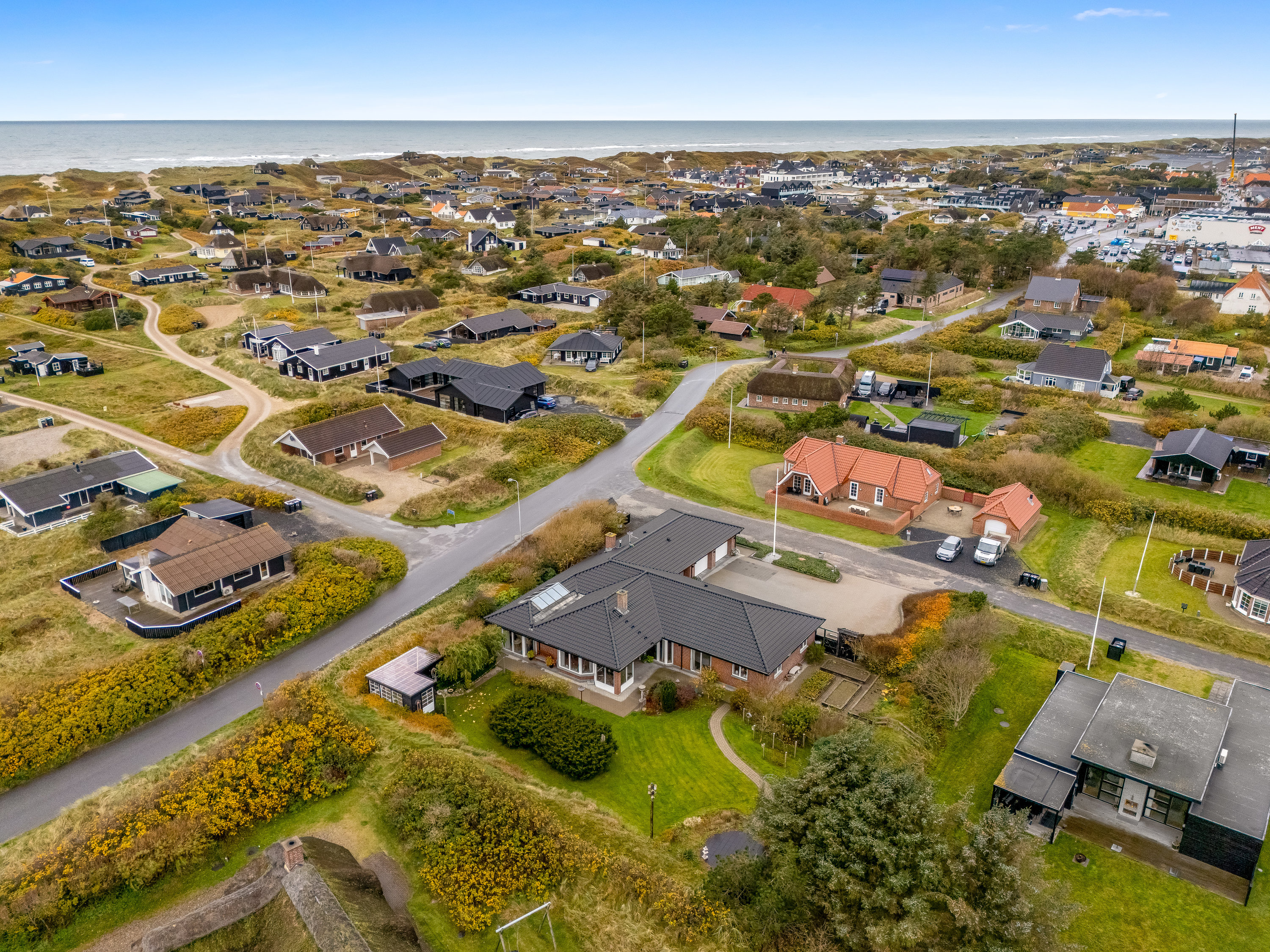 Fremhævet luftfoto billede i fuldskærmstilstand. Billede af Nordsøvej 73, Søndervig, 6950 Ringkøbing