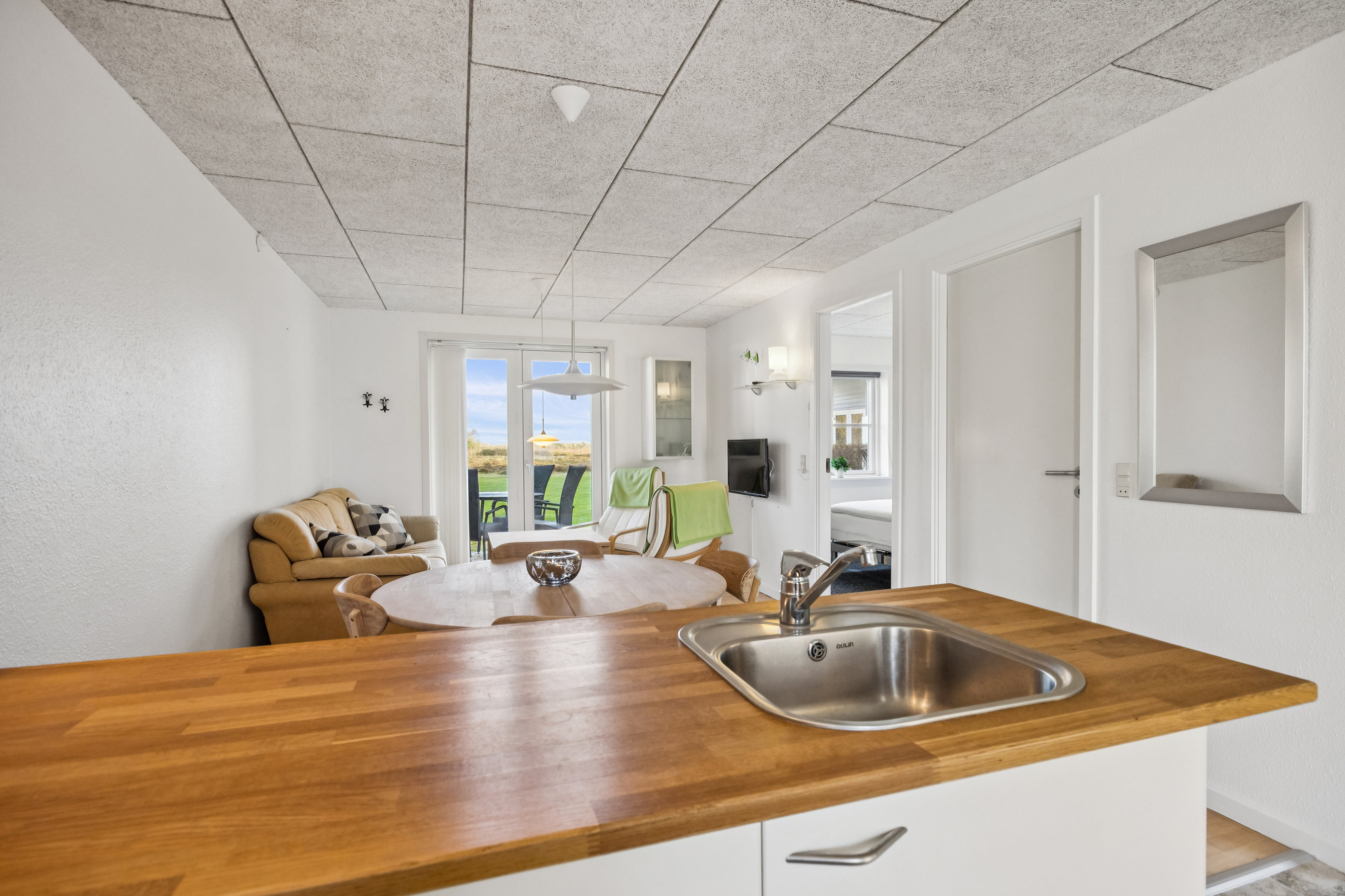 Miniaturebillede 1: køkken. Billede af Portlandsvej 89, st.., 9370 Hals