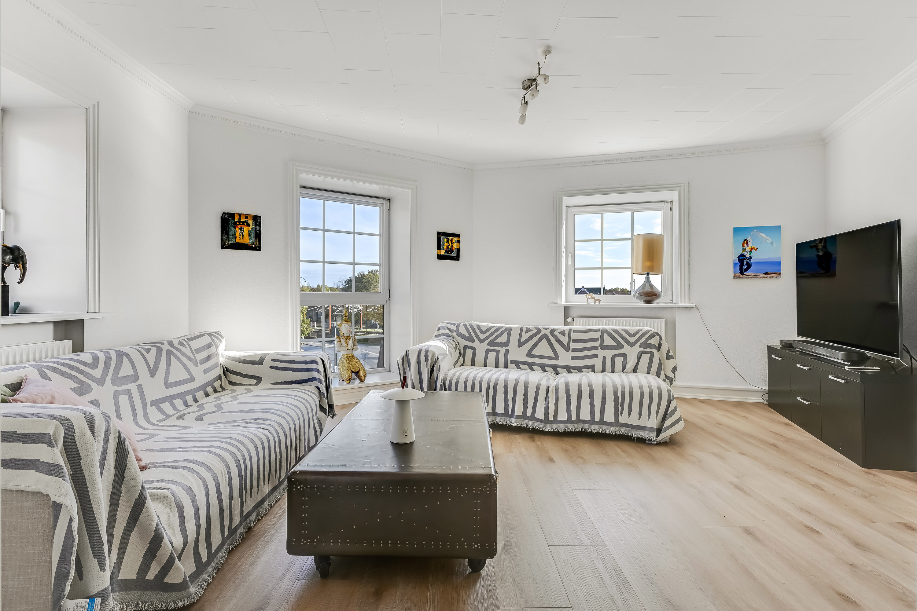 Fremhævet stue billede i fuldskærmstilstand. Billede af Nygårdsvej 2, 2., 6700 Esbjerg