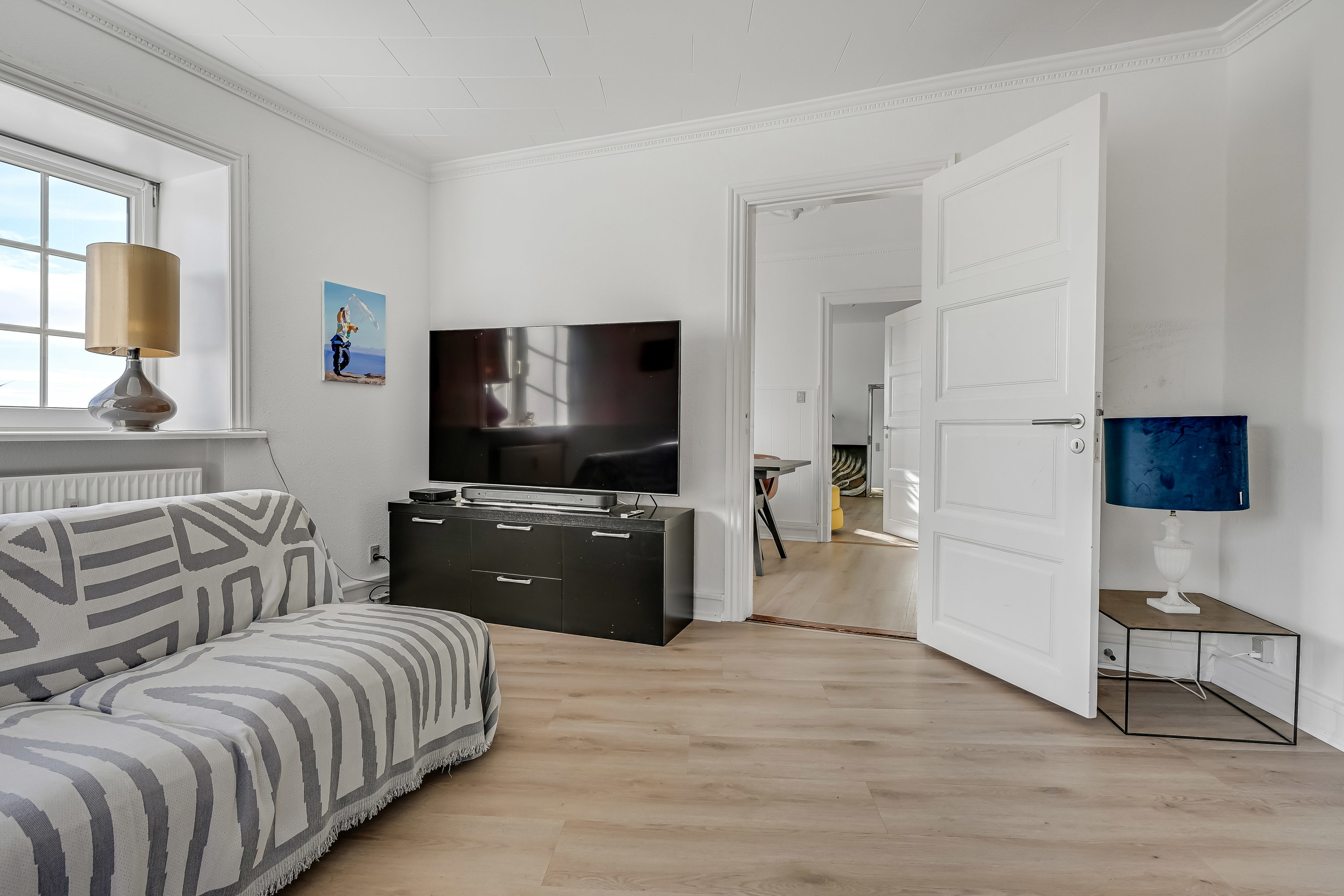 Fremhævet stue billede i fuldskærmstilstand. Billede af Nygårdsvej 2, 2., 6700 Esbjerg