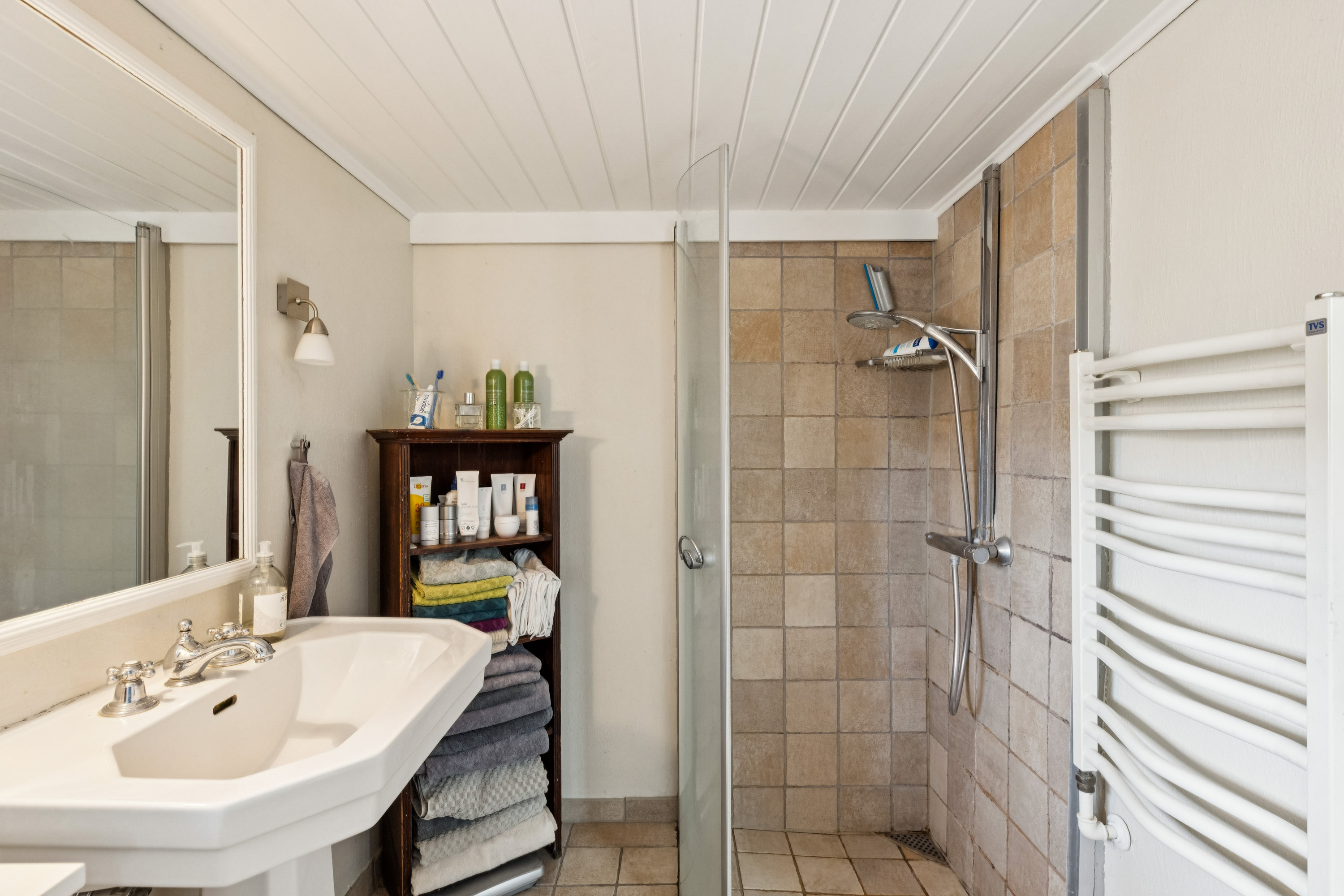 Fremhævet badeværelse billede i fuldskærmstilstand. Billede af Videkærvej 3, St Darum, 6740 Bramming