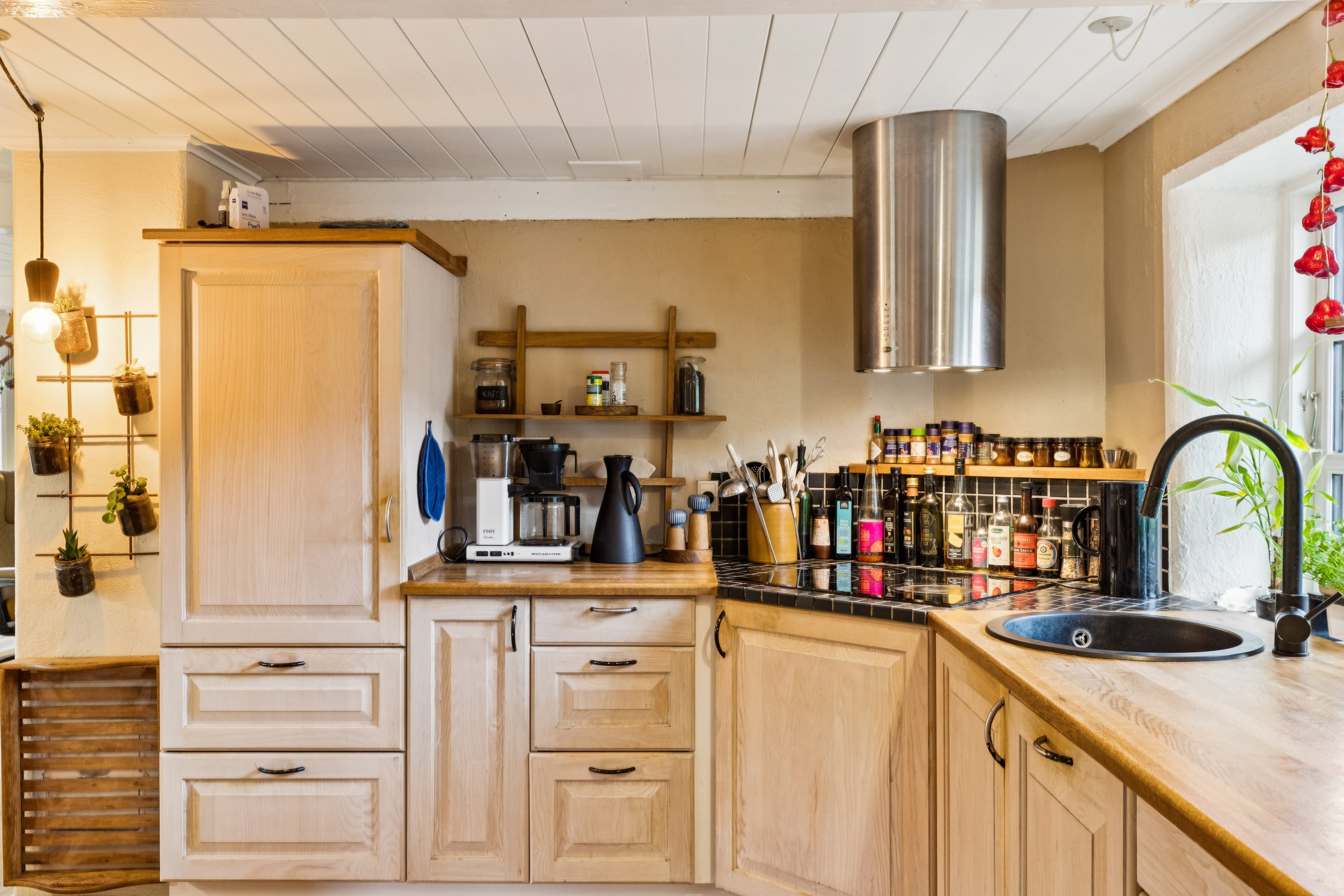 Fremhævet køkken billede i fuldskærmstilstand. Billede af Videkærvej 3, St Darum, 6740 Bramming