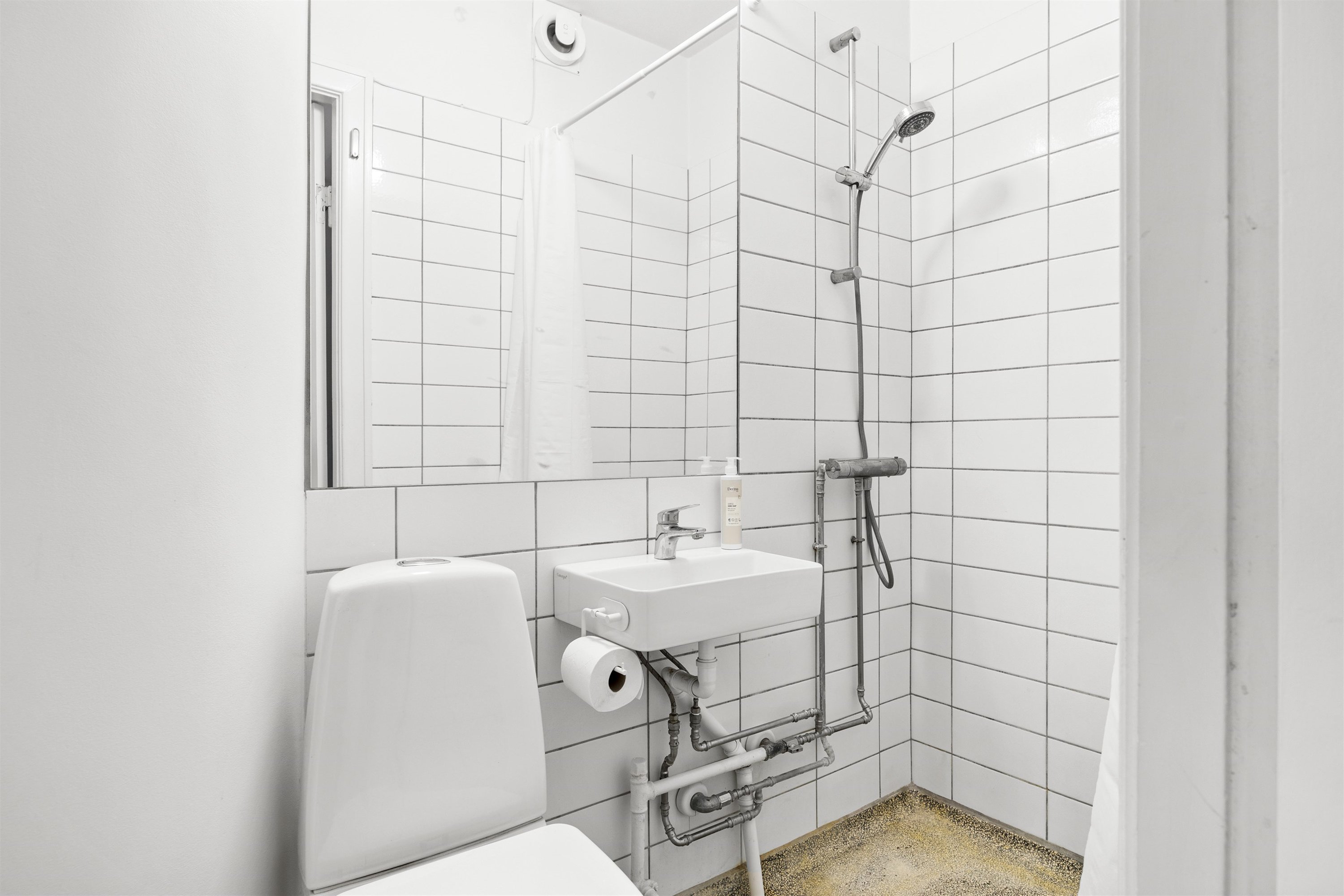 Fremhævet andet billede i fuldskærmstilstand. Billede af Jensløvs Tværvej 3B, 4. th., 2920 Charlottenlund