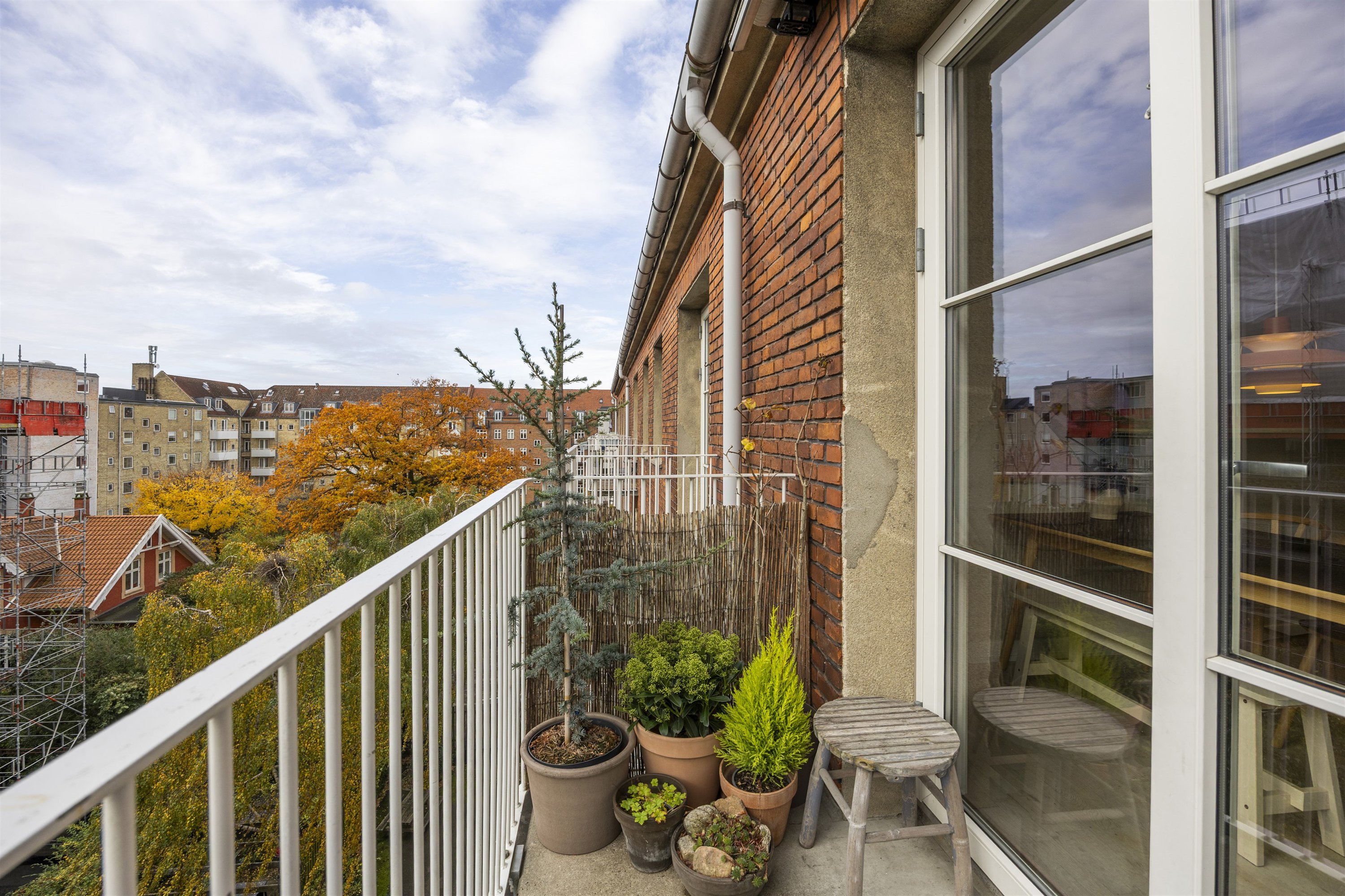 Fremhævet andet billede i fuldskærmstilstand. Billede af Jensløvs Tværvej 3B, 4. th., 2920 Charlottenlund