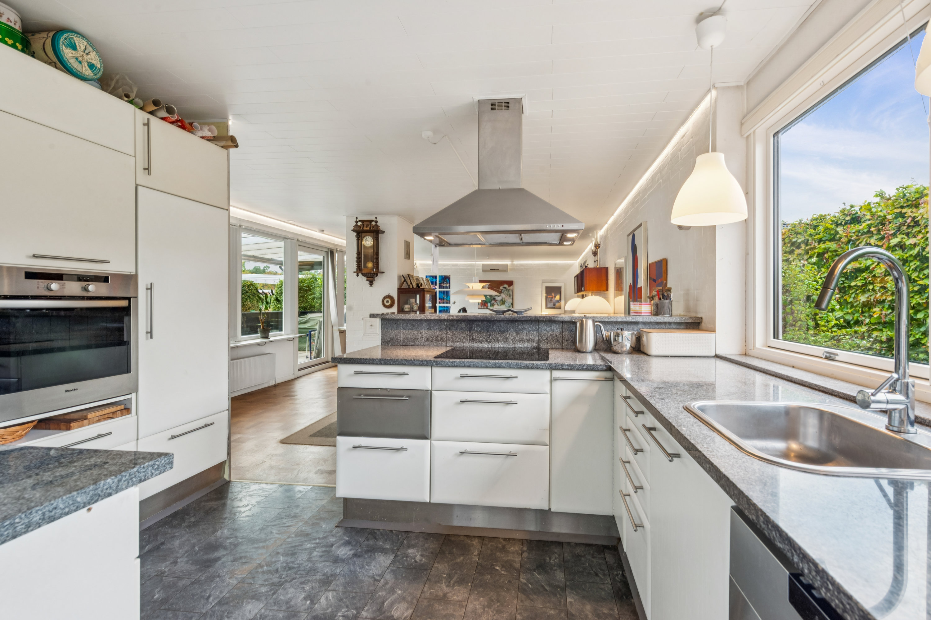 Fremhævet køkken billede i fuldskærmstilstand. Billede af Bondager 29, 2670 Greve