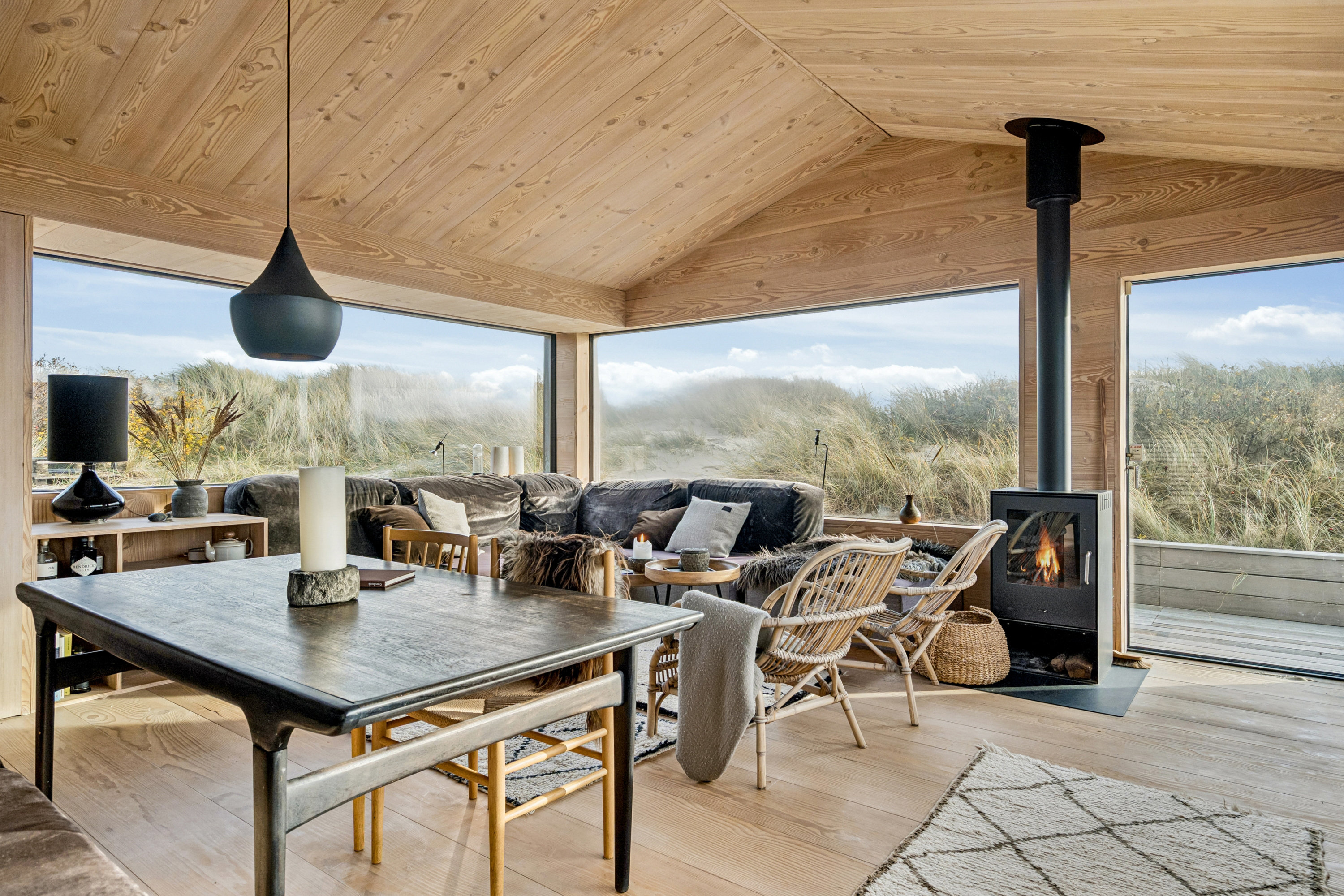 Fremhævet stue billede i fuldskærmstilstand. Billede af Gl. Fyrvej 18, 9990 Skagen