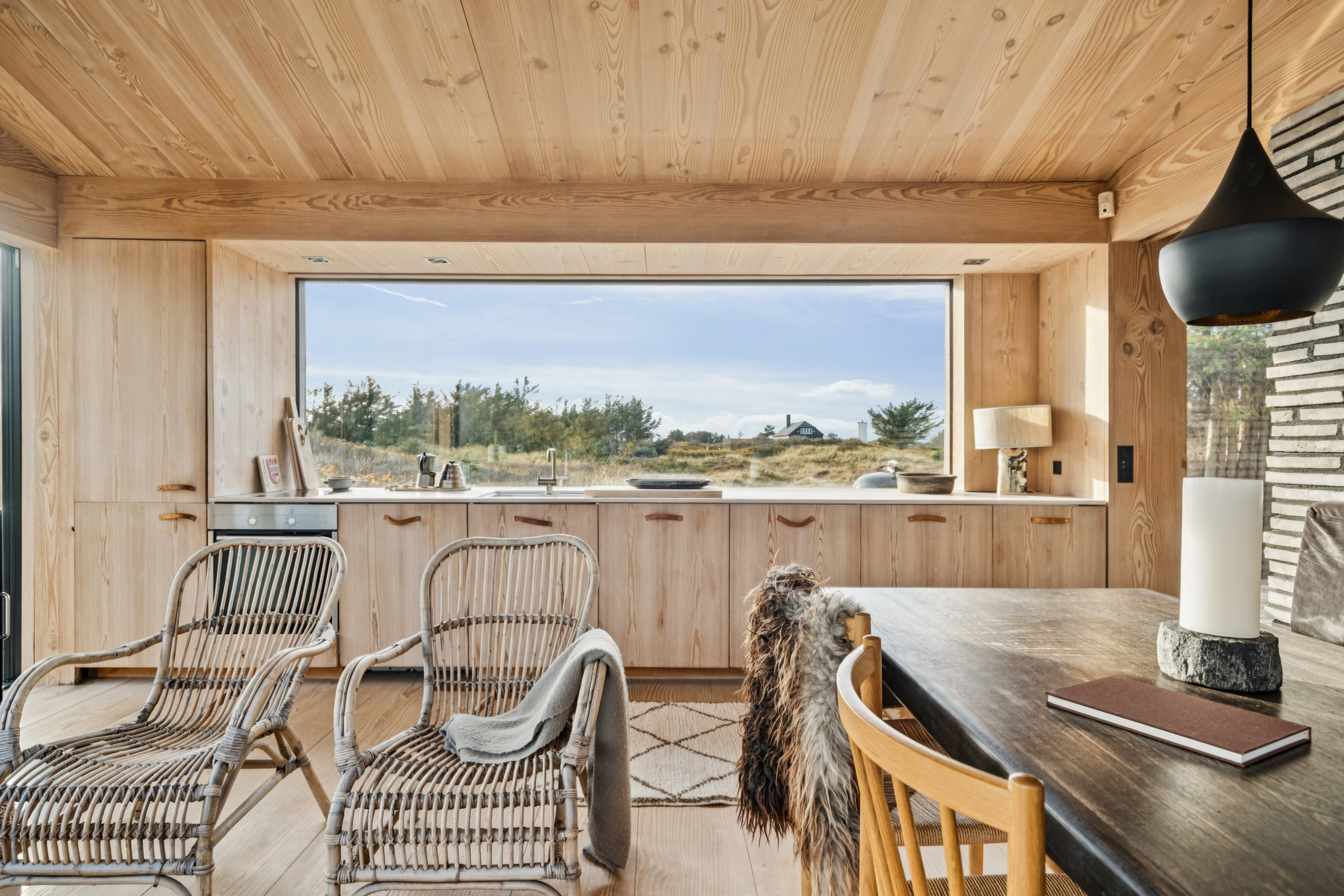 Fremhævet stue billede i fuldskærmstilstand. Billede af Gl. Fyrvej 18, 9990 Skagen