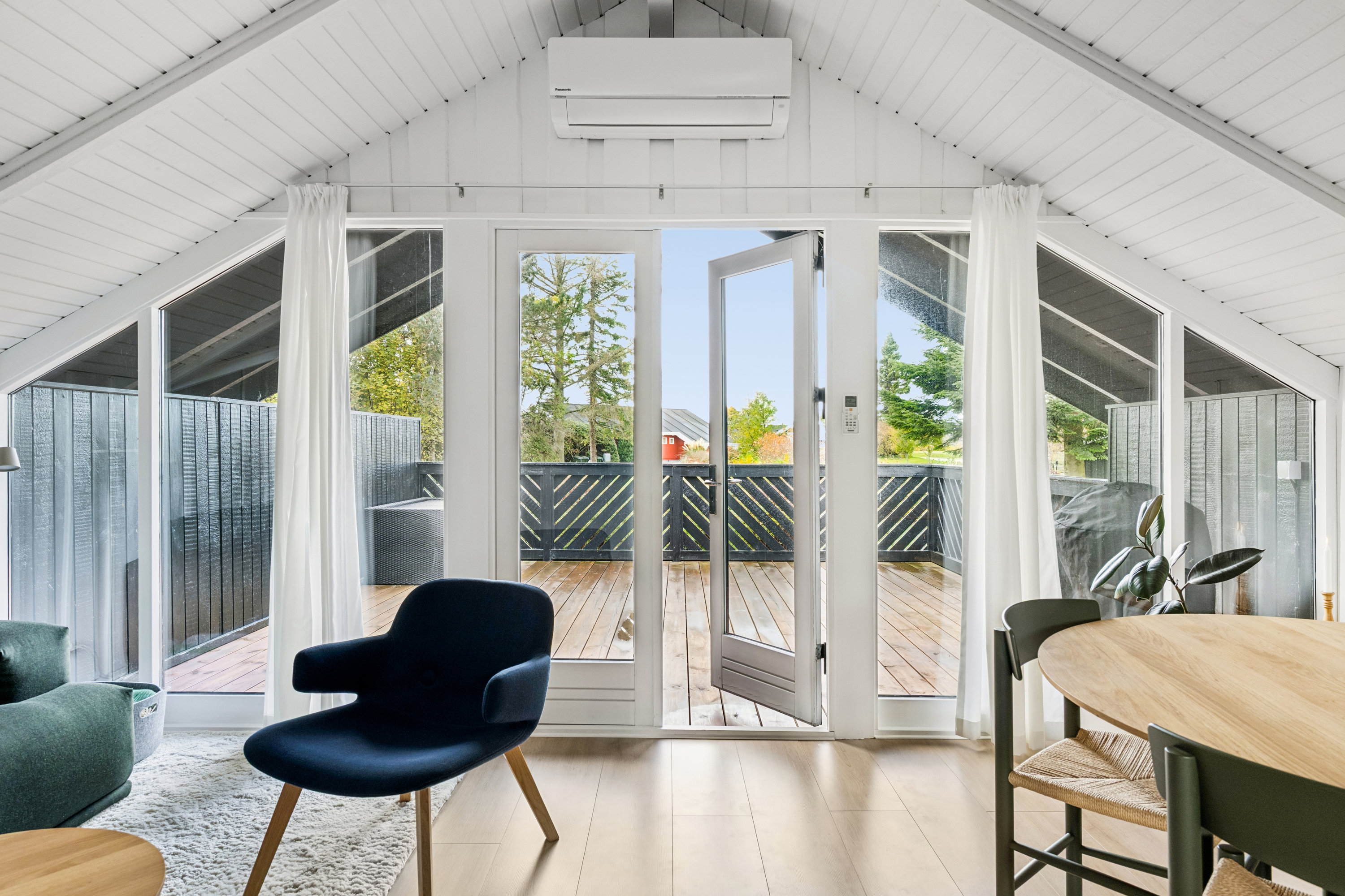 Fremhævet udestue billede i fuldskærmstilstand. Billede af S. Jonassens Vej 24, Egsmark Strand, 8400 Ebeltoft