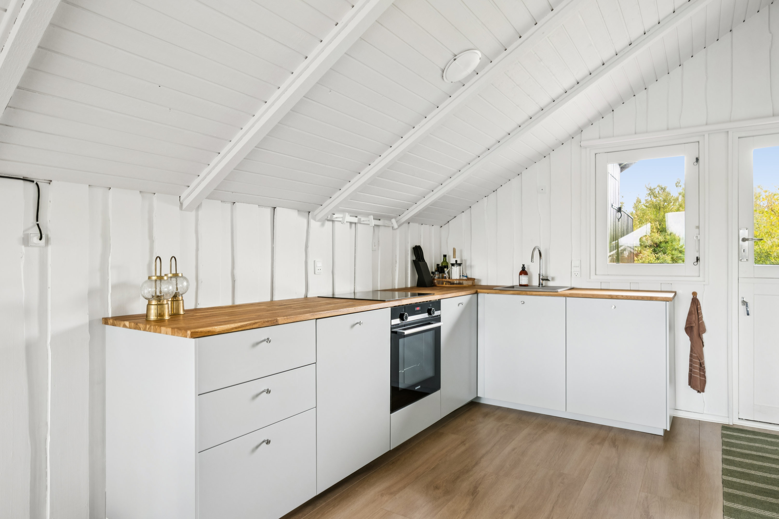 Fremhævet køkken billede i fuldskærmstilstand. Billede af S. Jonassens Vej 24, Egsmark Strand, 8400 Ebeltoft