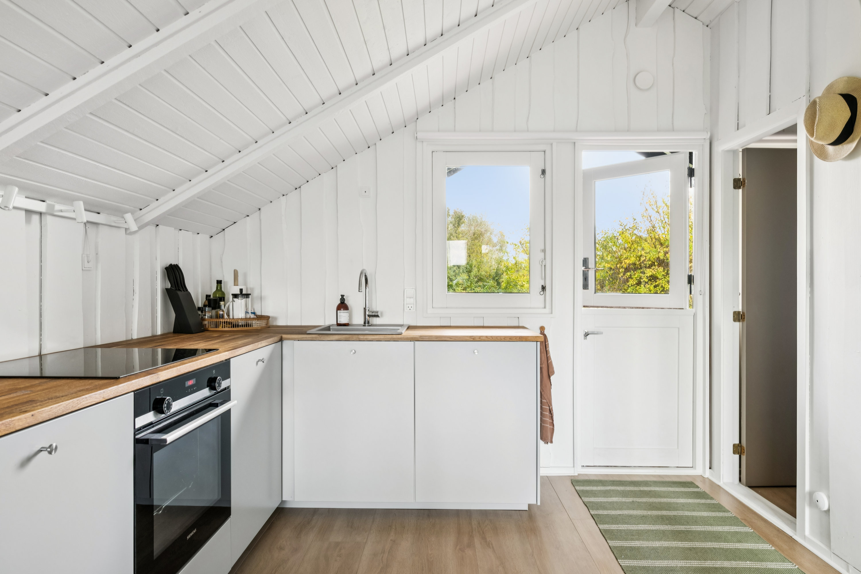 Fremhævet køkken billede i fuldskærmstilstand. Billede af S. Jonassens Vej 24, Egsmark Strand, 8400 Ebeltoft