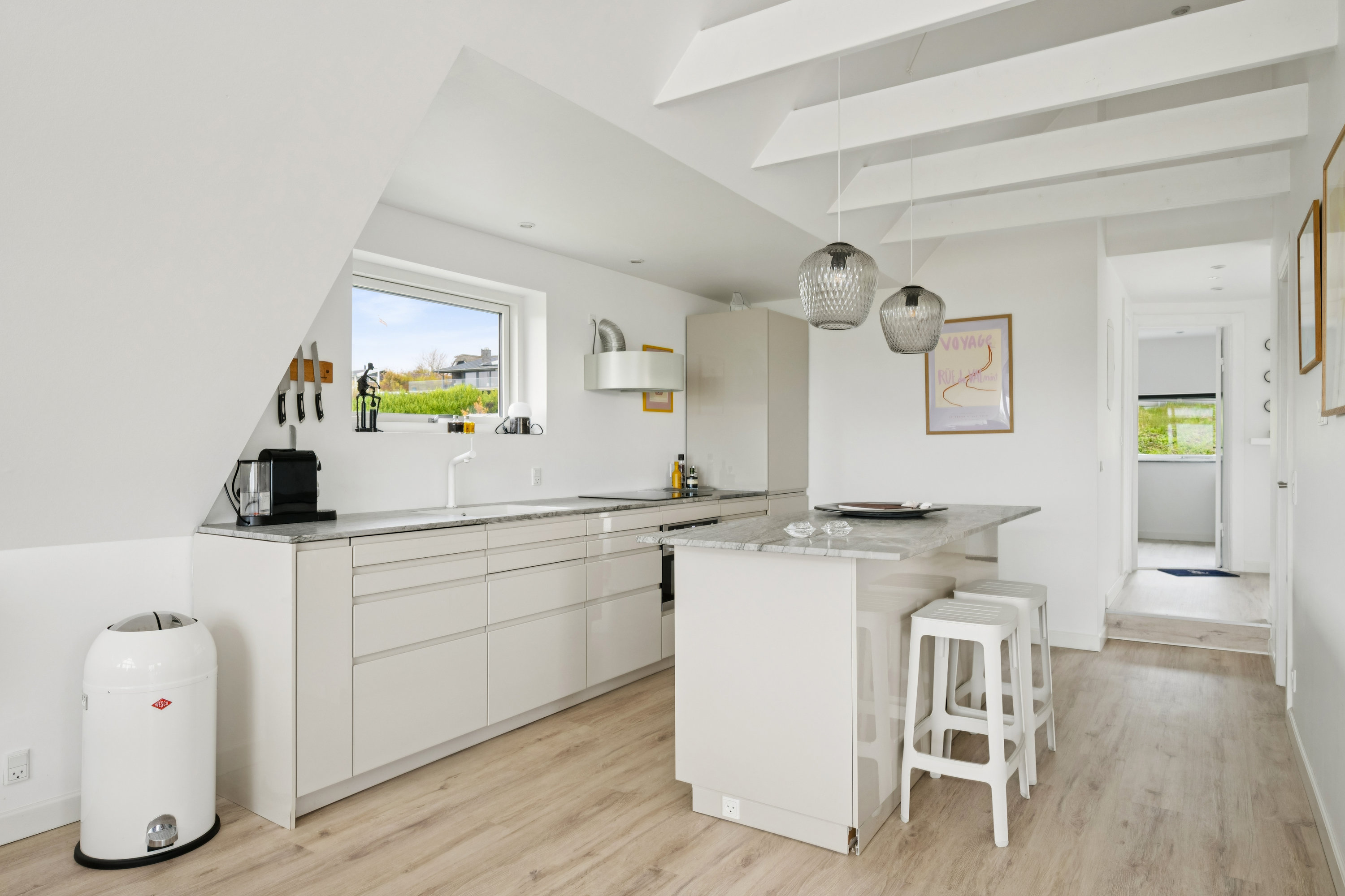 Fremhævet køkken billede i fuldskærmstilstand. Billede af Stenbidervej 13, Egsmark Strand, 8400 Ebeltoft