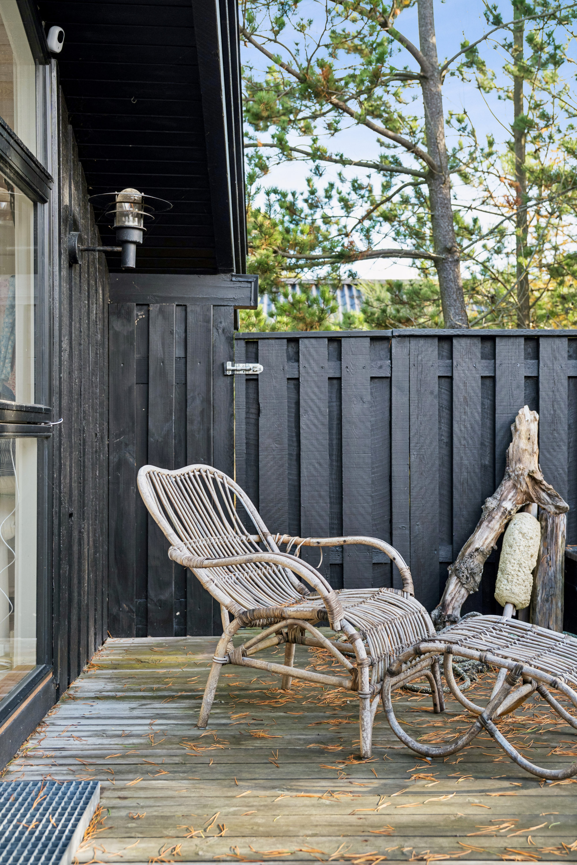 Fremhævet terrasse billede i fuldskærmstilstand. Billede af Elvervej 49, Napstjert, 9982 Ålbæk