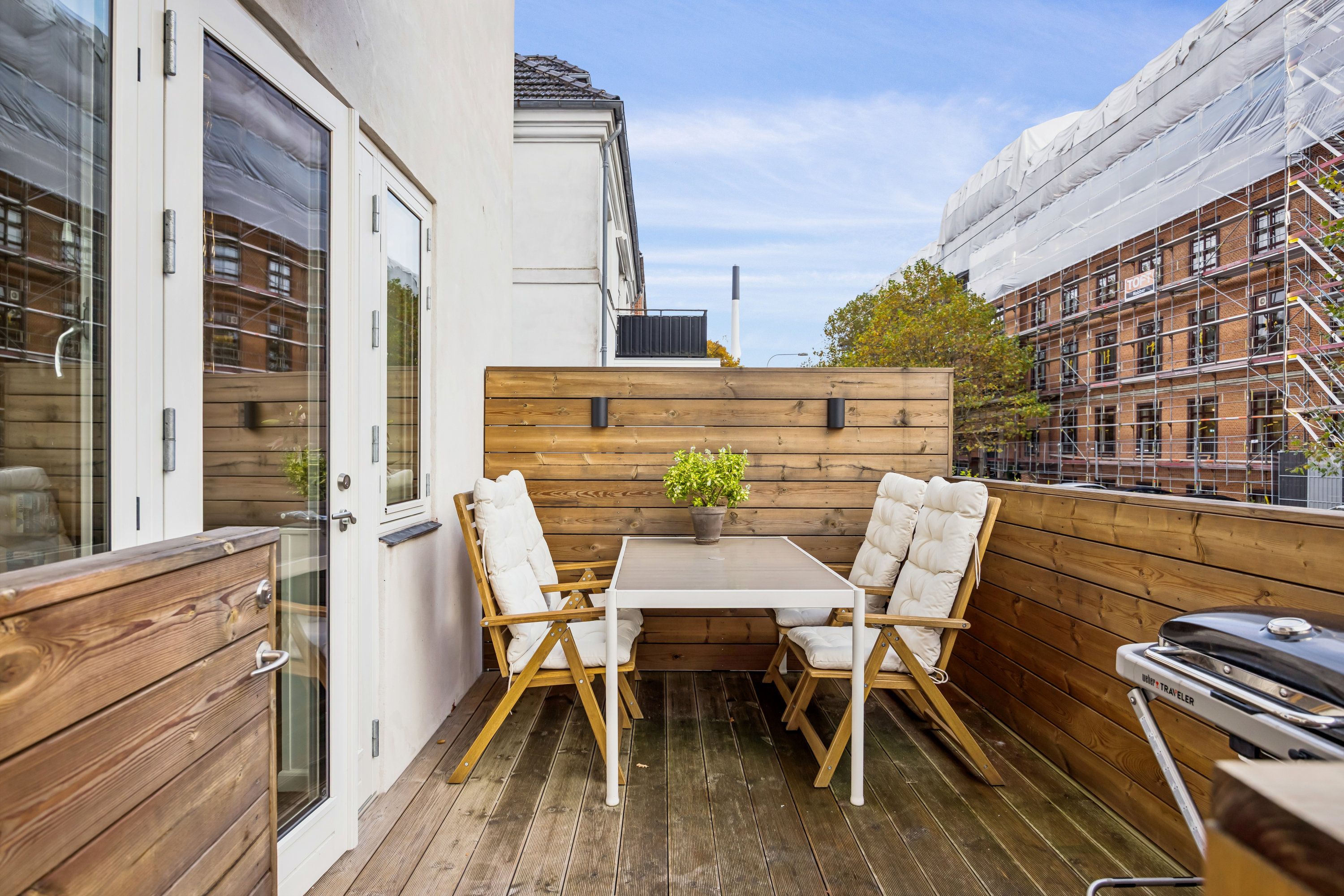 Fremhævet terrasse billede i fuldskærmstilstand. Billede af La Cours Vej 18, st.. th., 2000 Frederiksberg
