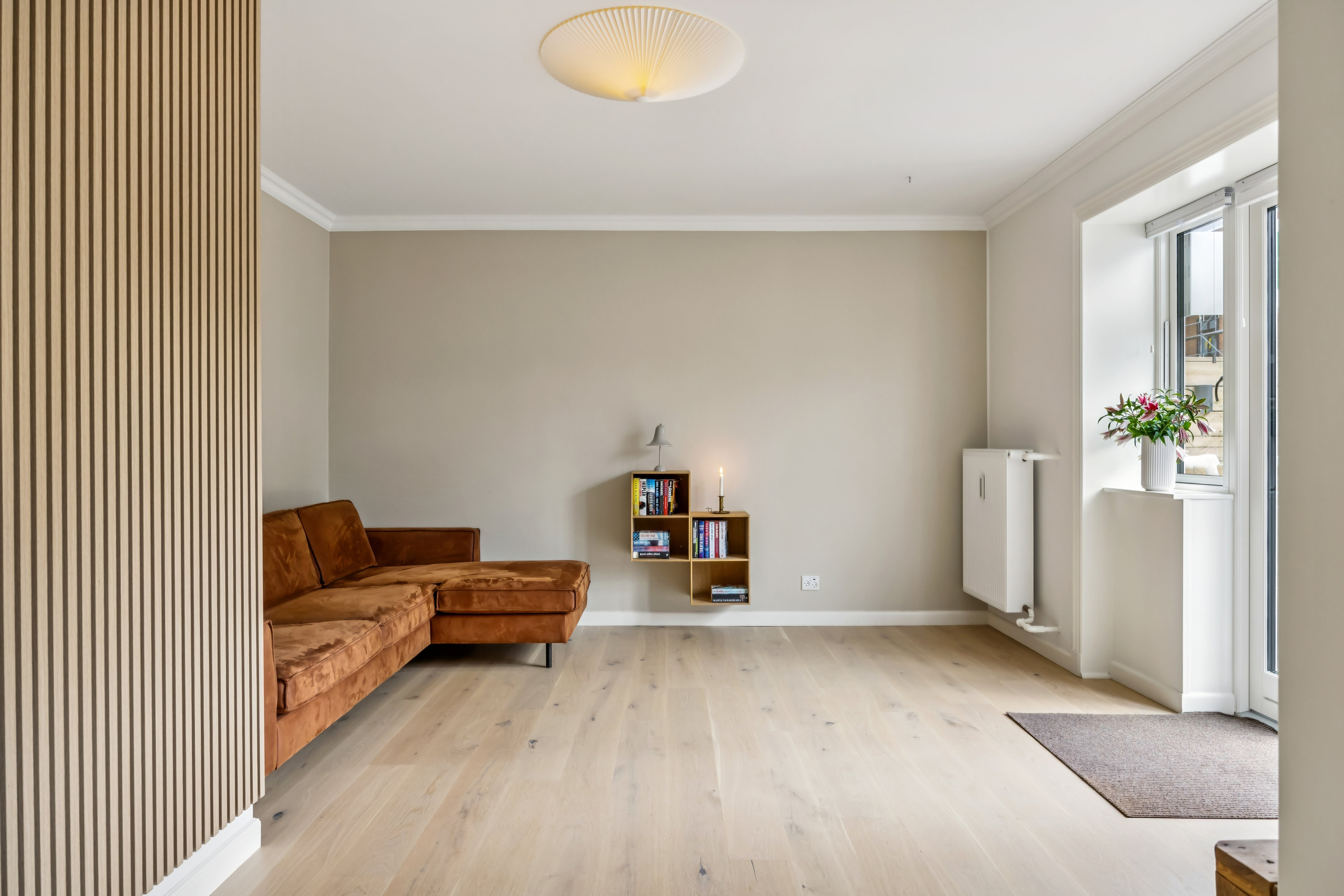 Fremhævet stue billede i fuldskærmstilstand. Billede af La Cours Vej 18, st.. th., 2000 Frederiksberg