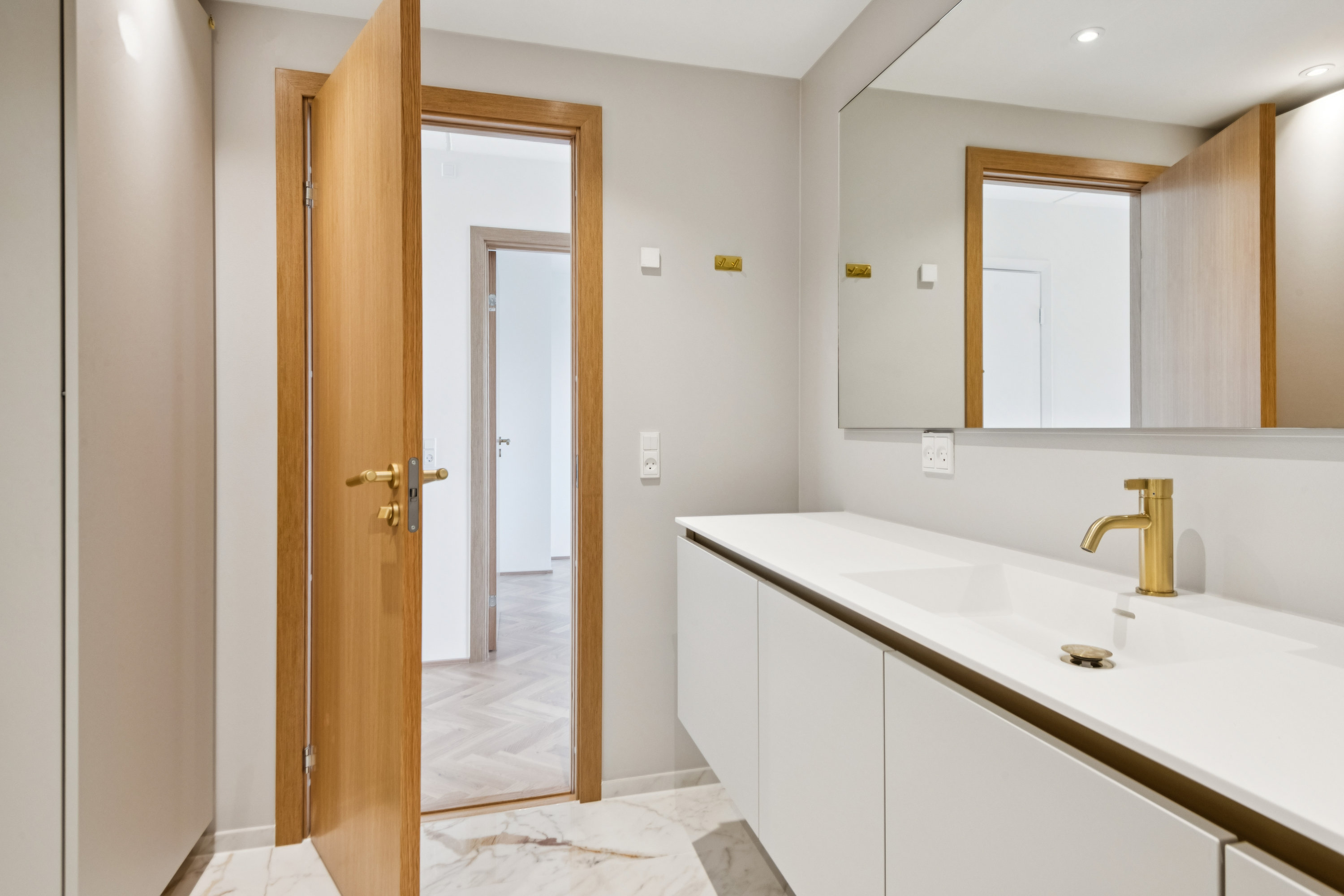 Fremhævet badeværelse billede i fuldskærmstilstand. Billede af Blegdalsparken 33, 3. th., 9000 Aalborg