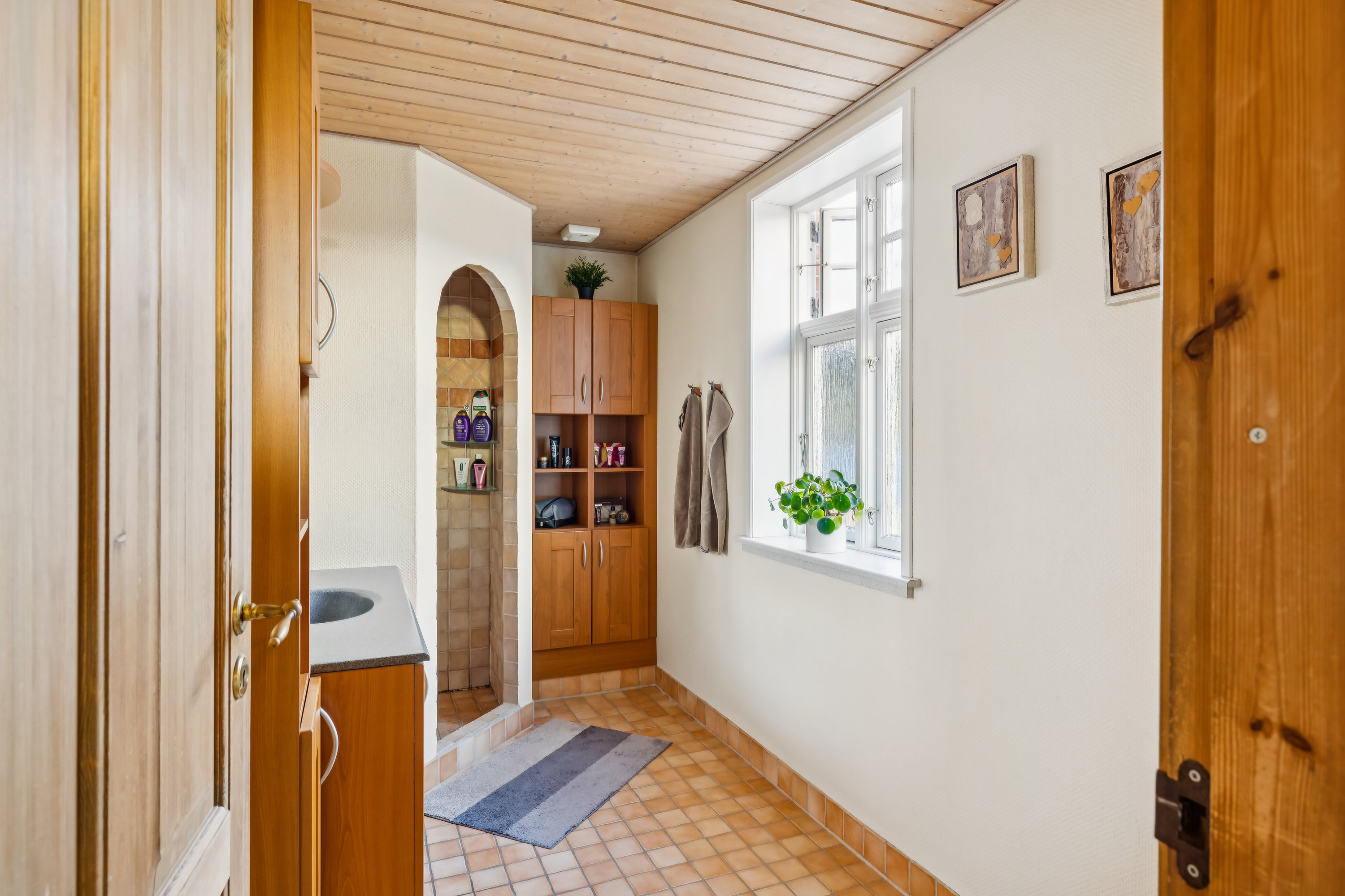 Fremhævet entré billede i fuldskærmstilstand. Billede af Vestergårdsvej 14, Gerning, 8850 Bjerringbro