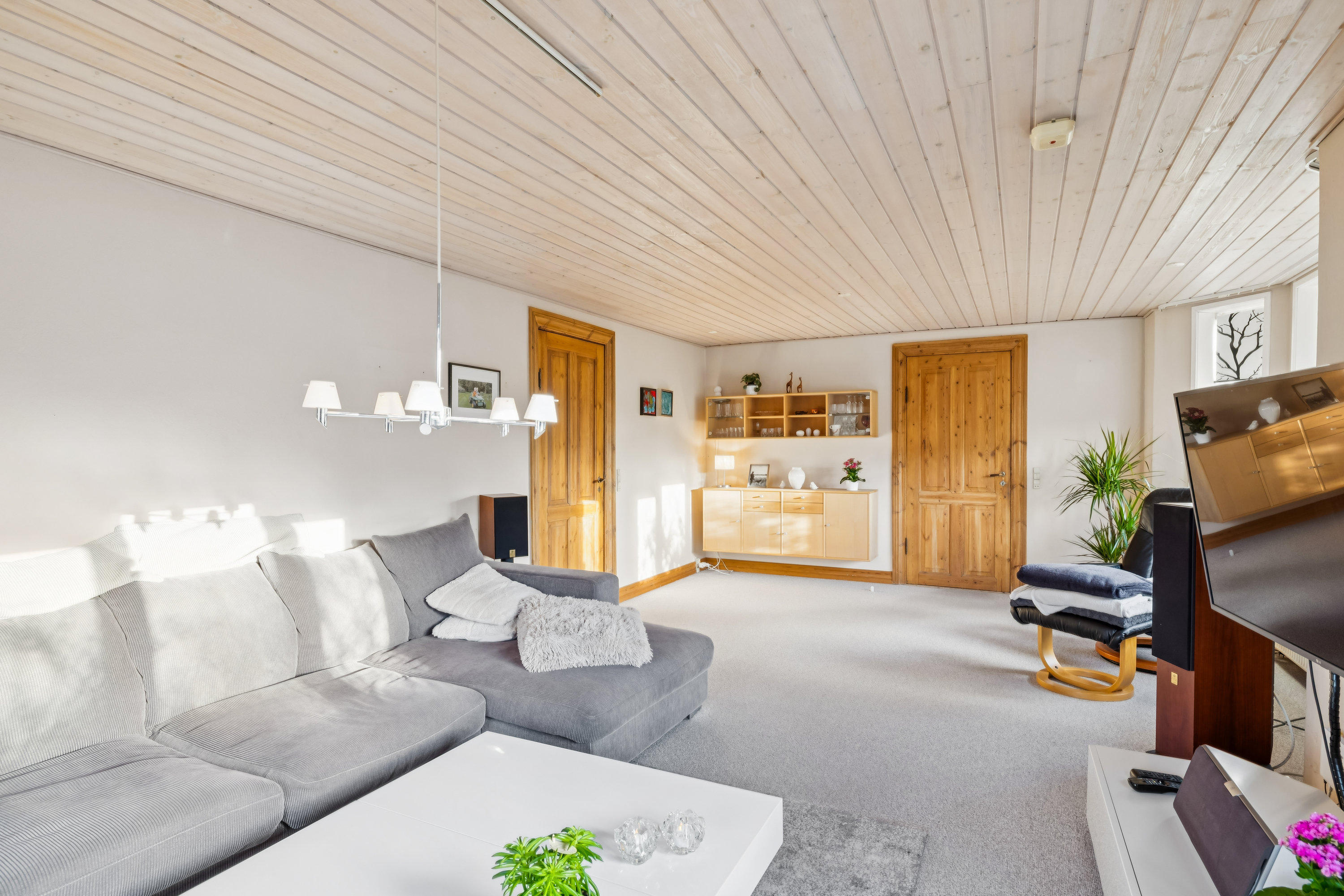 Fremhævet stue billede i fuldskærmstilstand. Billede af Vestergårdsvej 14, Gerning, 8850 Bjerringbro