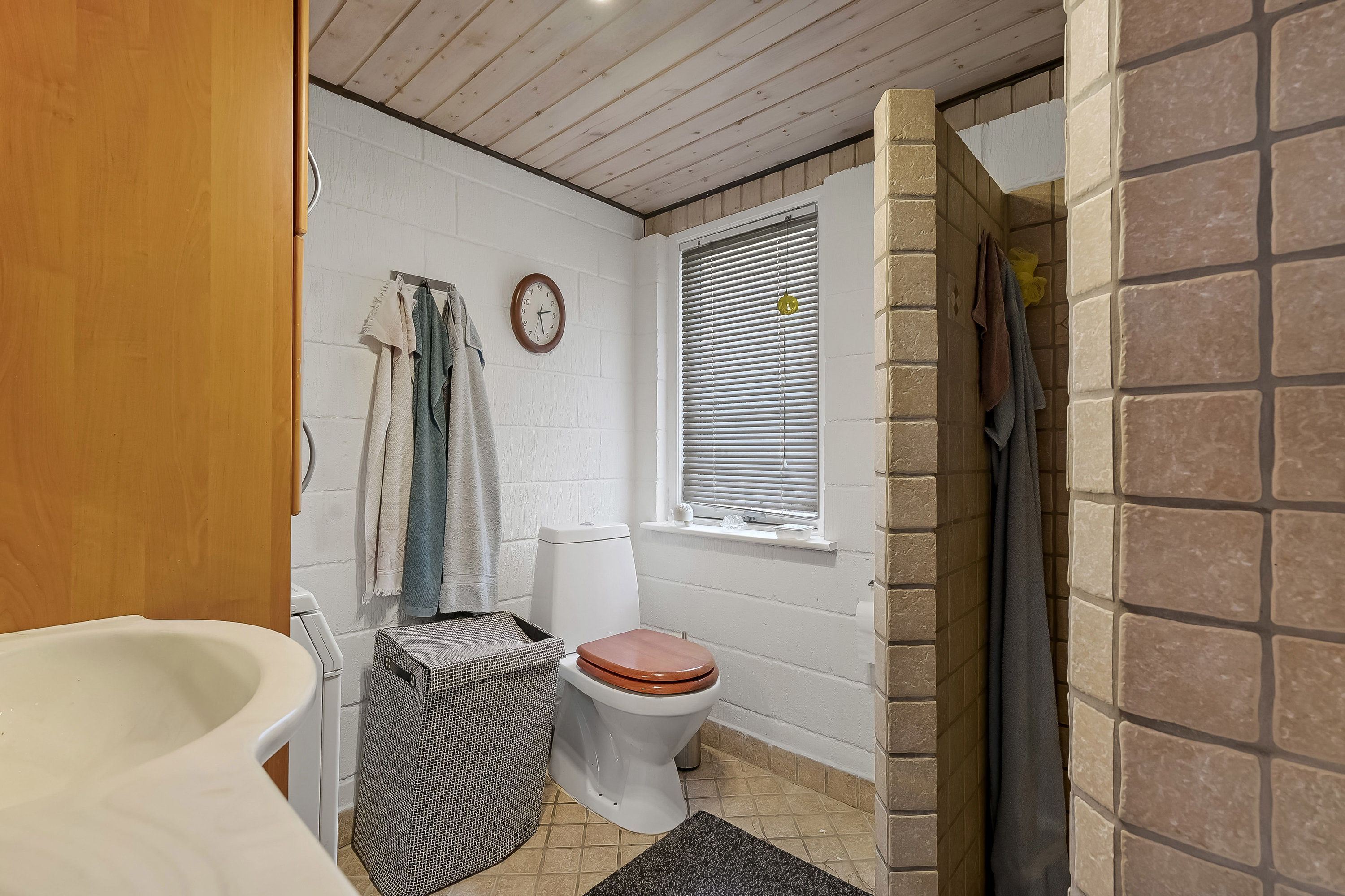 Fremhævet badeværelse billede i fuldskærmstilstand. Billede af Lyngvej 3, Toftum Bjerge, 7600 Struer