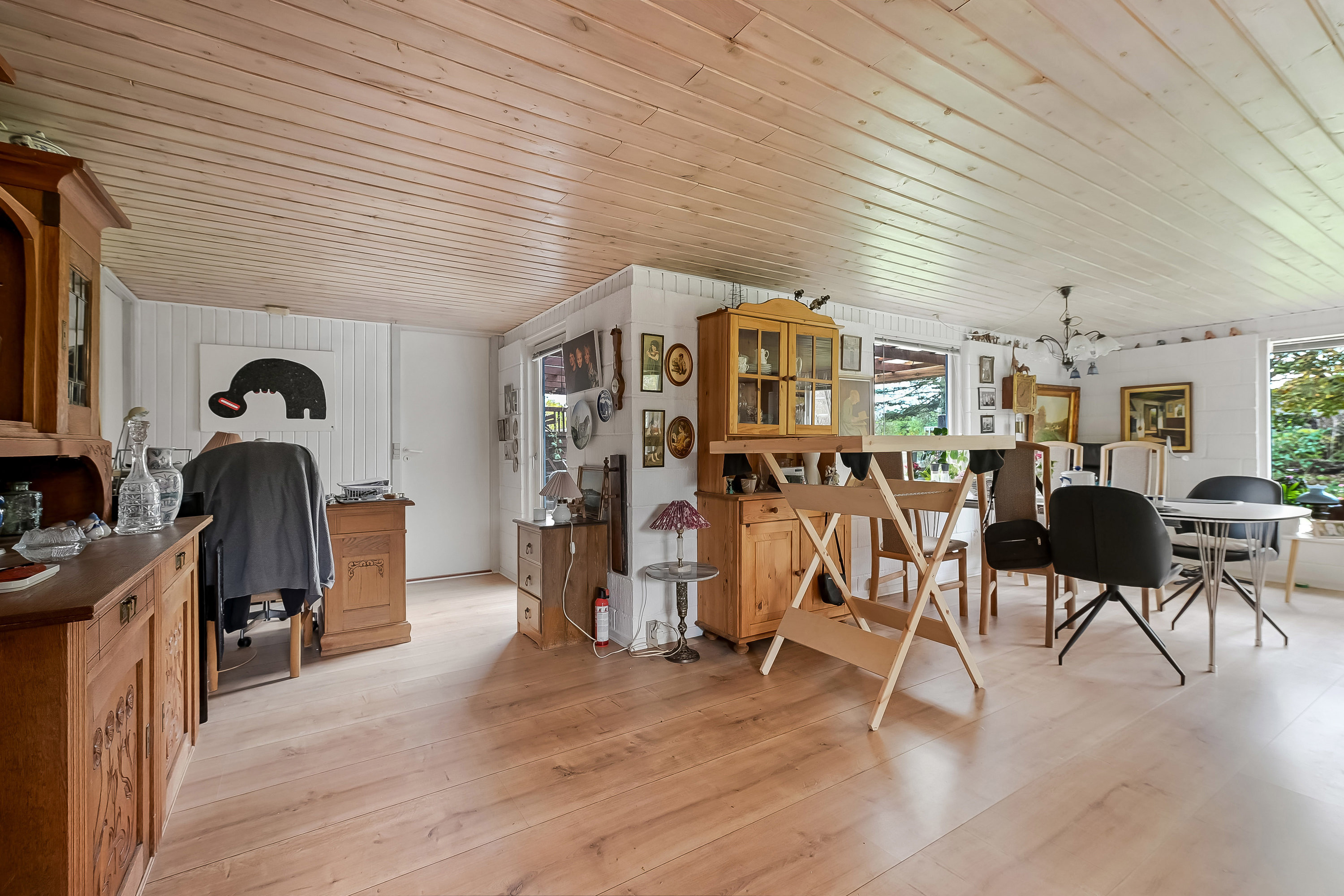 Fremhævet stue billede i fuldskærmstilstand. Billede af Lyngvej 3, Toftum Bjerge, 7600 Struer