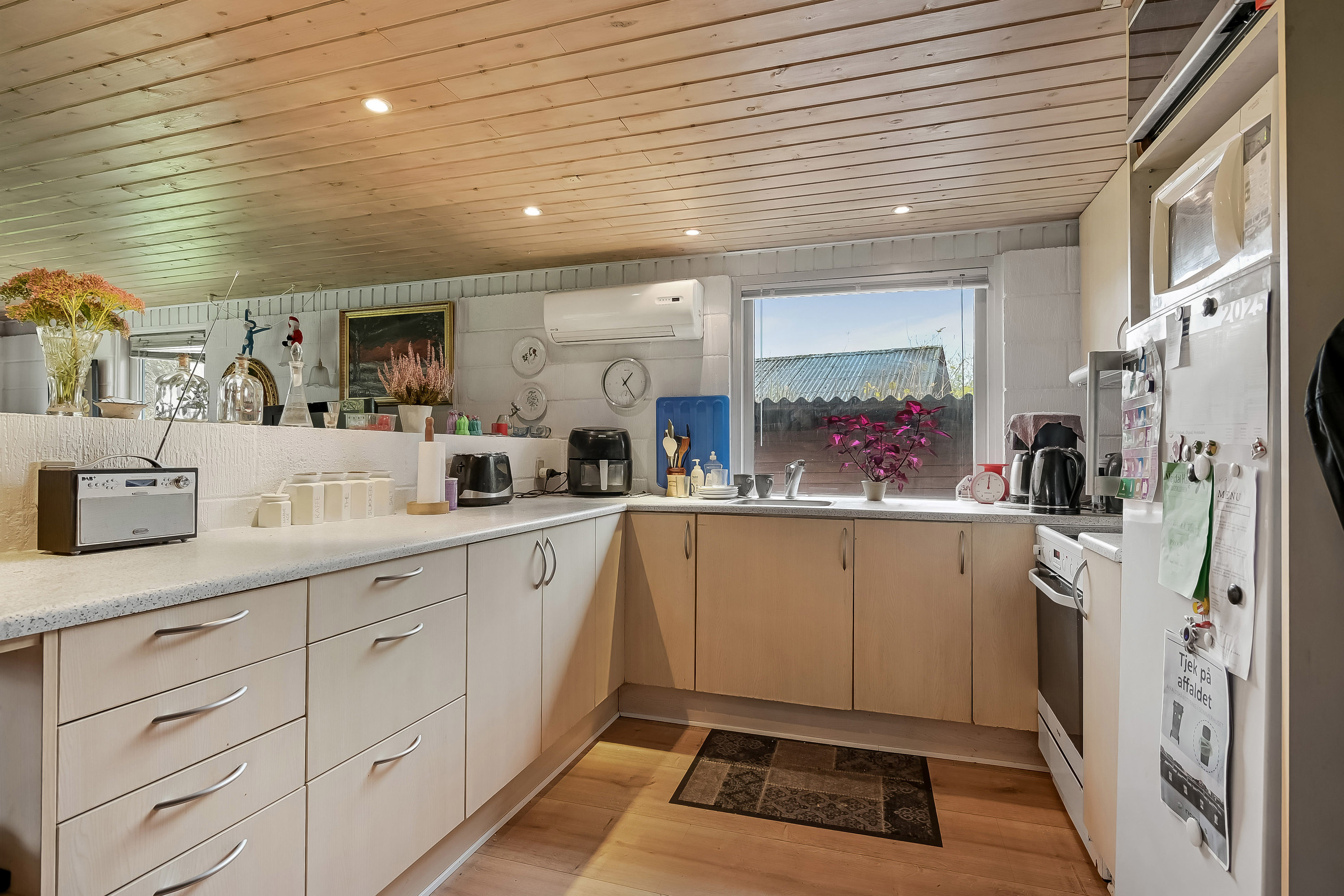 Fremhævet køkken billede i fuldskærmstilstand. Billede af Lyngvej 3, Toftum Bjerge, 7600 Struer