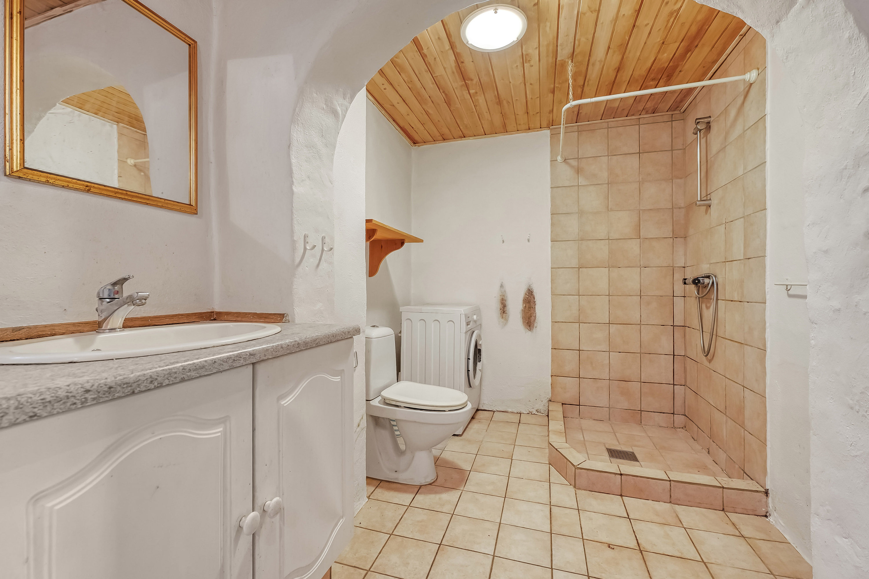 Fremhævet badeværelse billede i fuldskærmstilstand. Billede af Mælkevejen 1, Vedersø, 6990 Ulfborg