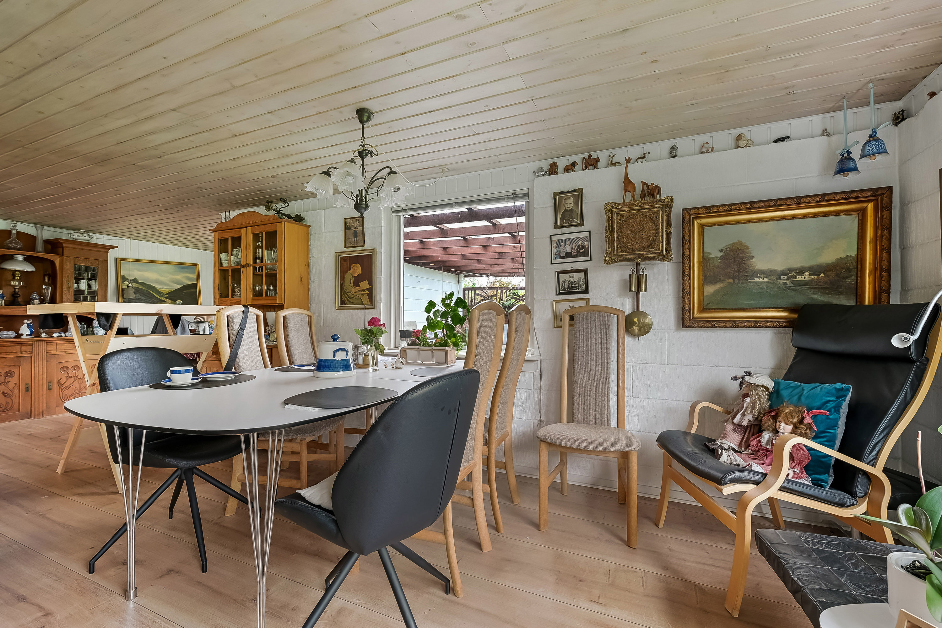 Fremhævet stue billede i fuldskærmstilstand. Billede af Lyngvej 3, Toftum Bjerge, 7600 Struer