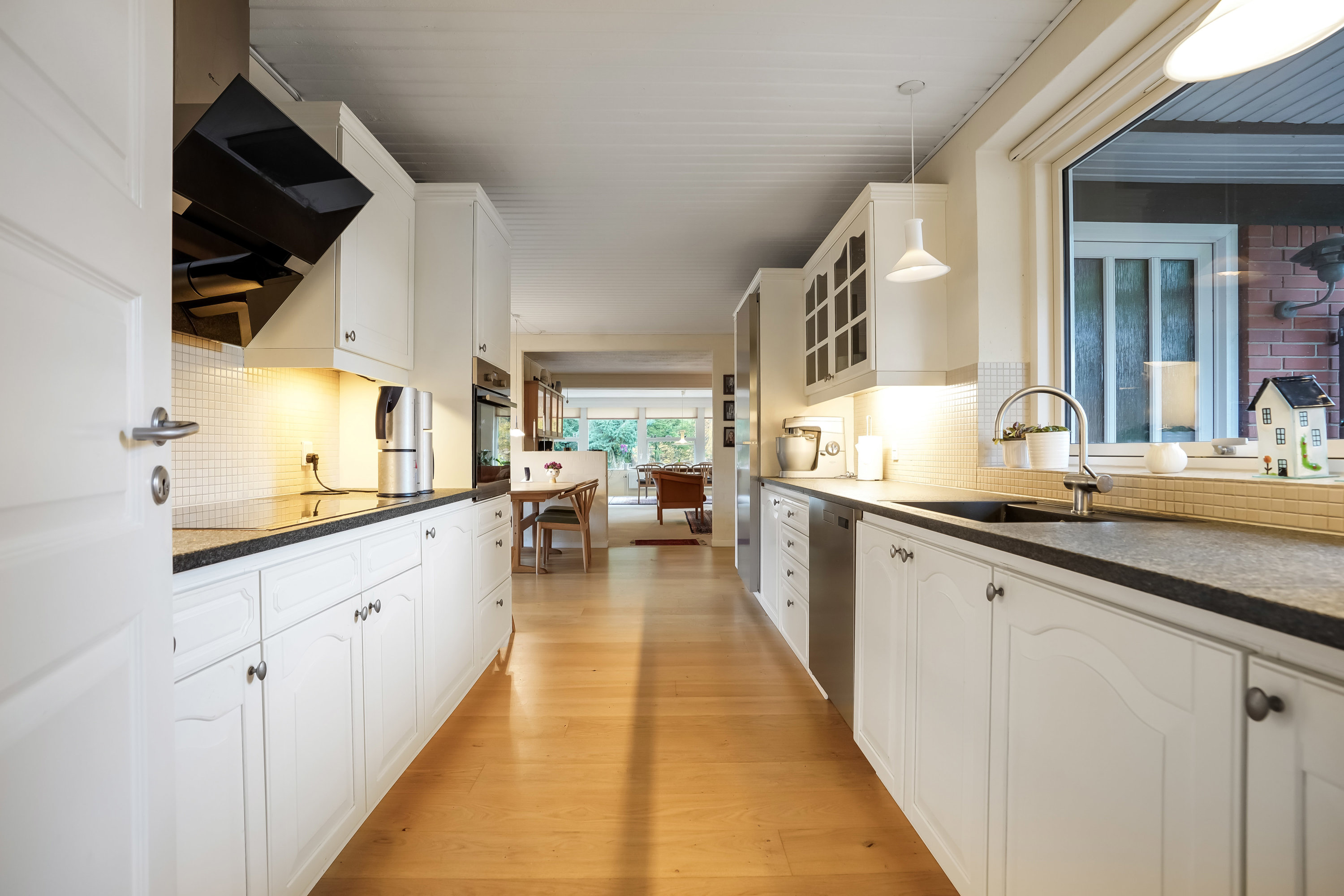 Fremhævet køkken billede i fuldskærmstilstand. Billede af Lindealle 21, 8740 Brædstrup