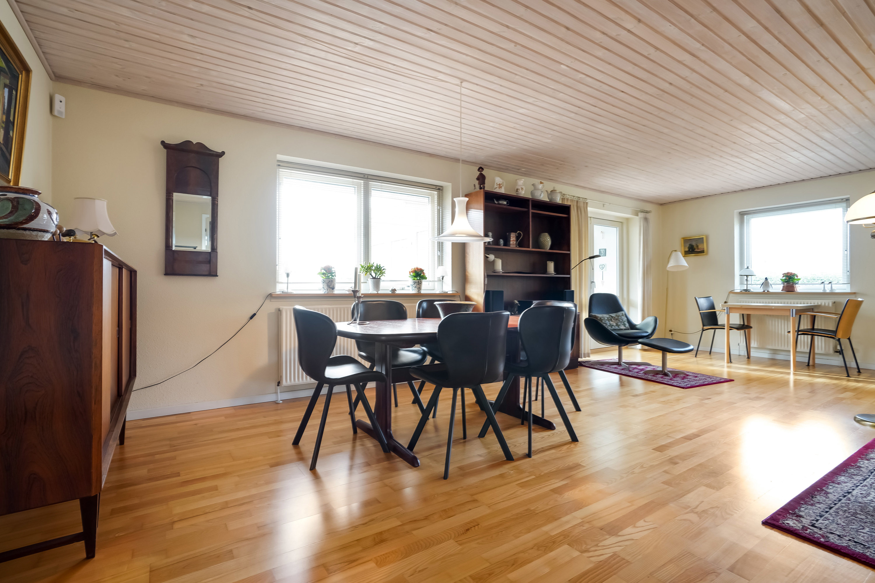 Fremhævet stue billede i fuldskærmstilstand. Billede af Højby Allé 54, Højby, 5260 Odense S