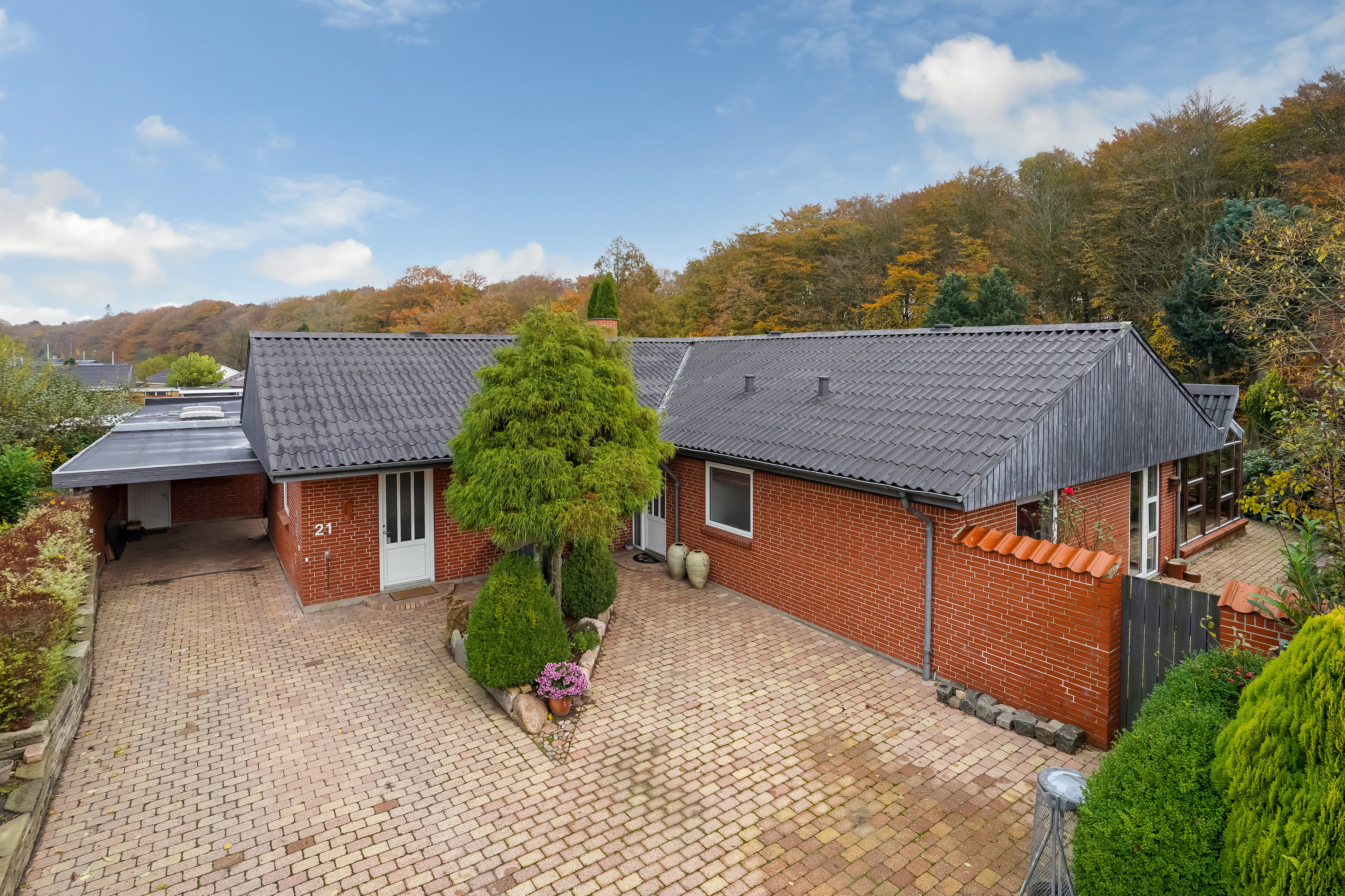 Fremhævet ejendommen billede i fuldskærmstilstand. Billede af Lindealle 21, 8740 Brædstrup