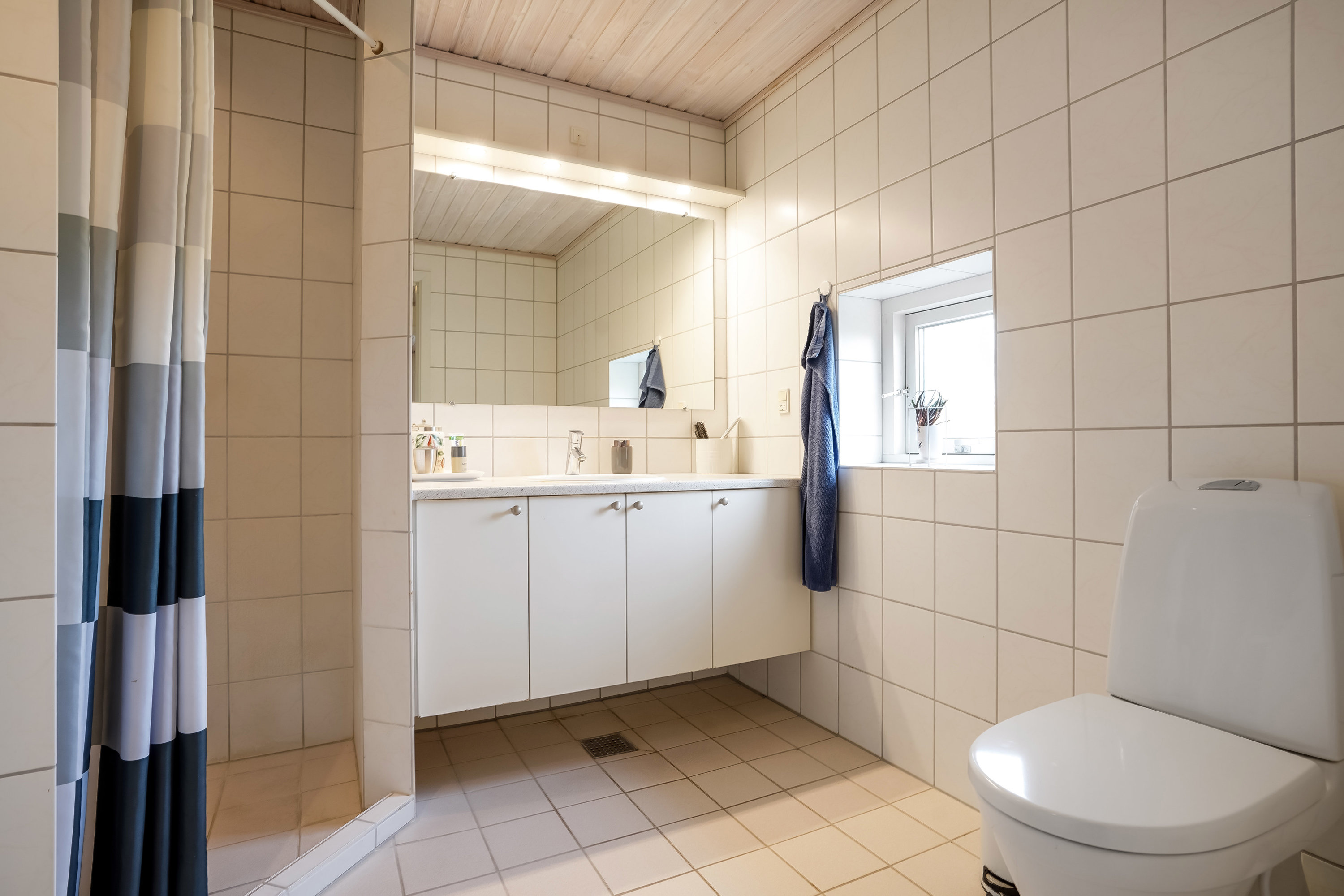 Fremhævet badeværelse billede i fuldskærmstilstand. Billede af Højby Allé 54, Højby, 5260 Odense S