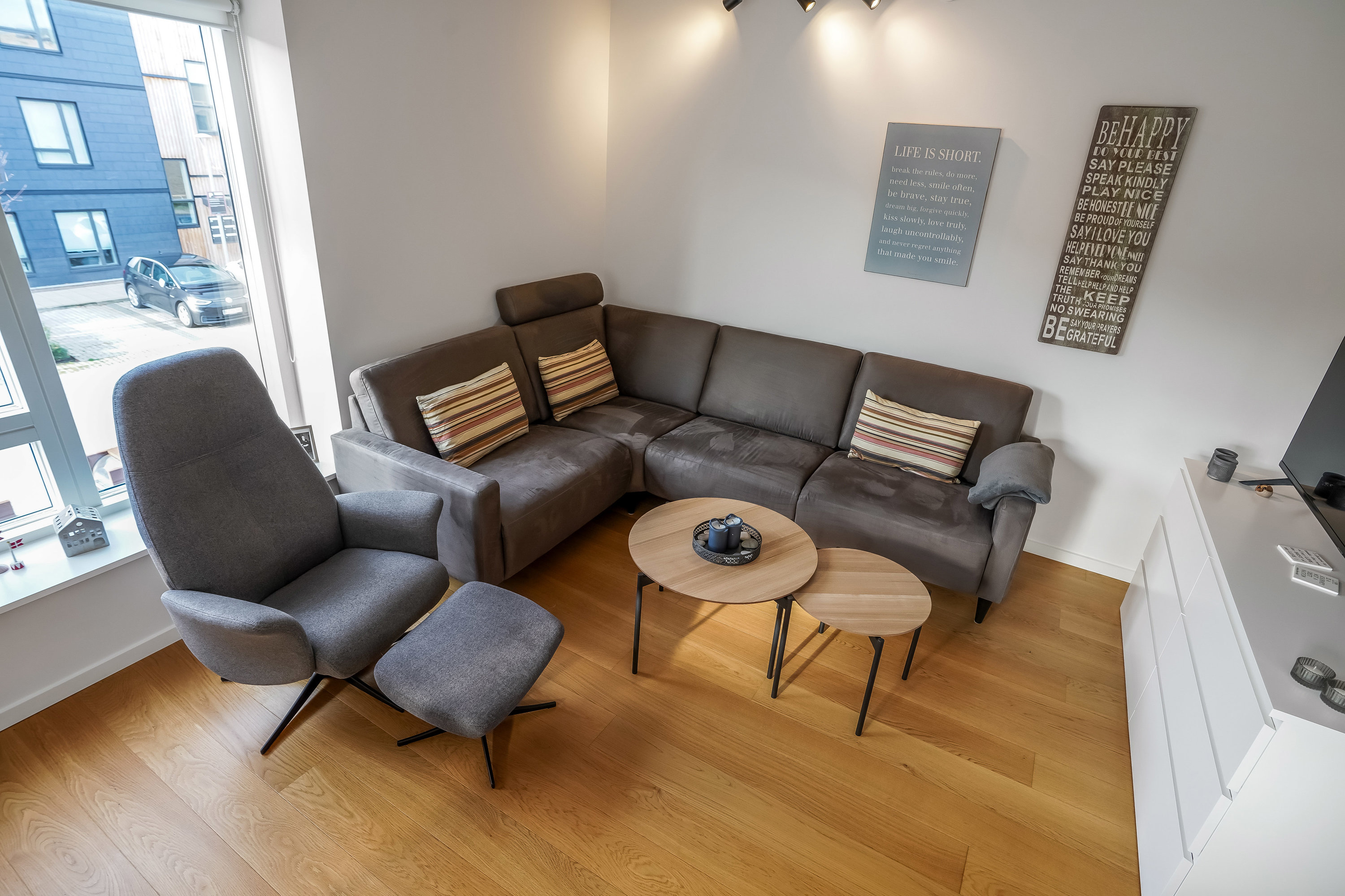 Fremhævet stue billede i fuldskærmstilstand. Billede af Guldrankevej 11, 1. 3., 5200 Odense V