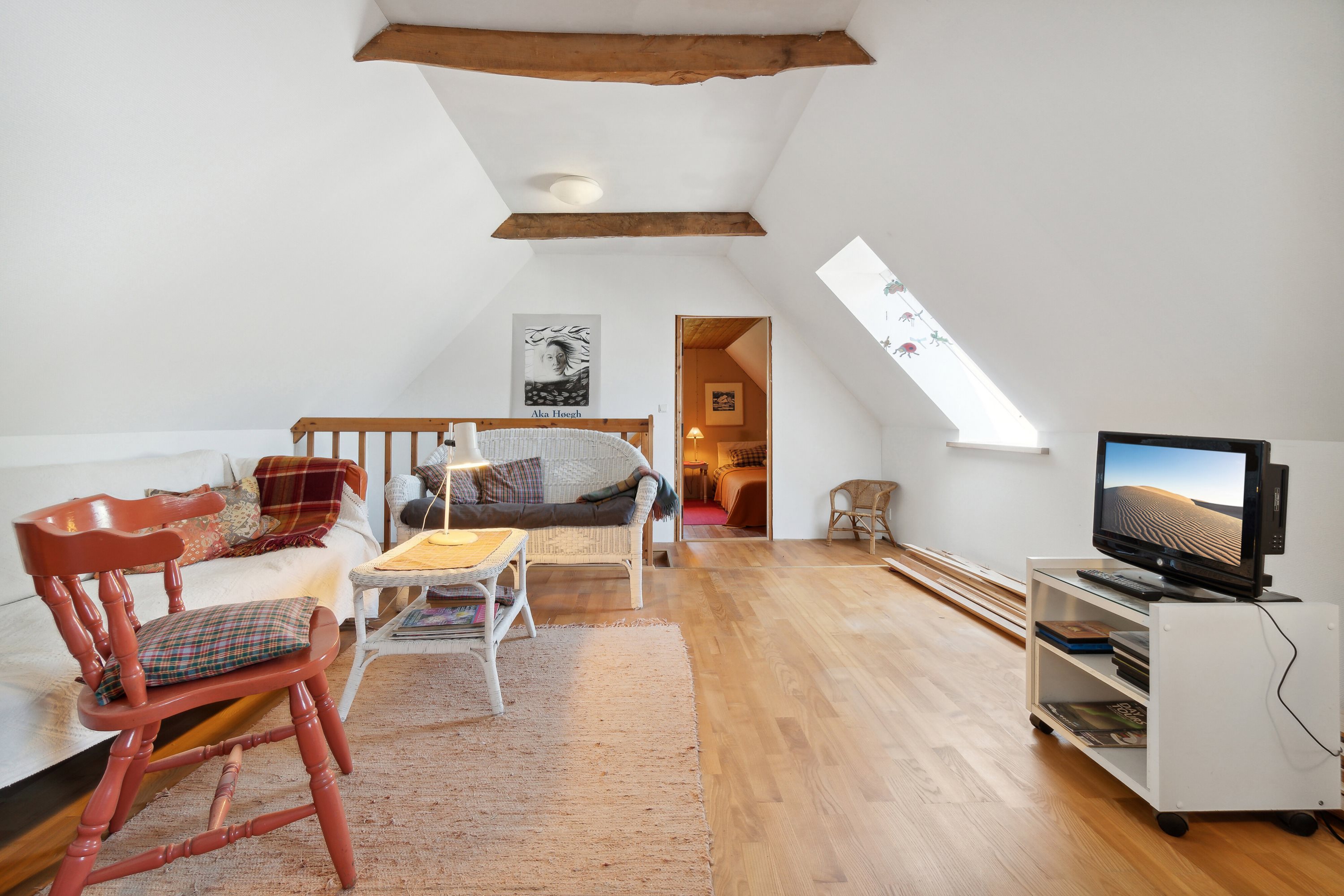 Fremhævet 1. sal billede i fuldskærmstilstand. Billede af Kalbyvejen 30, 3720 Aakirkeby