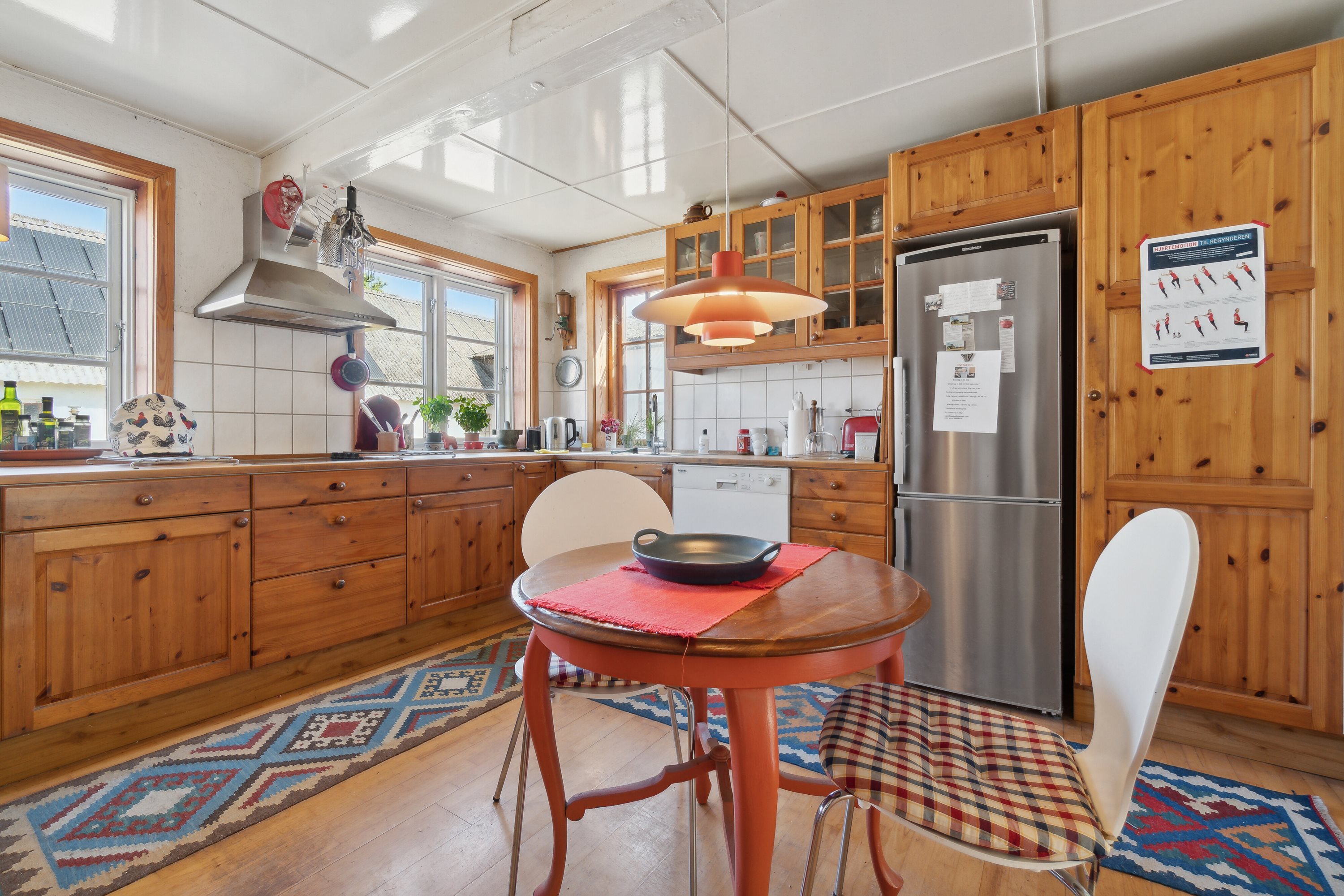 Fremhævet køkken billede i fuldskærmstilstand. Billede af Kalbyvejen 30, 3720 Aakirkeby