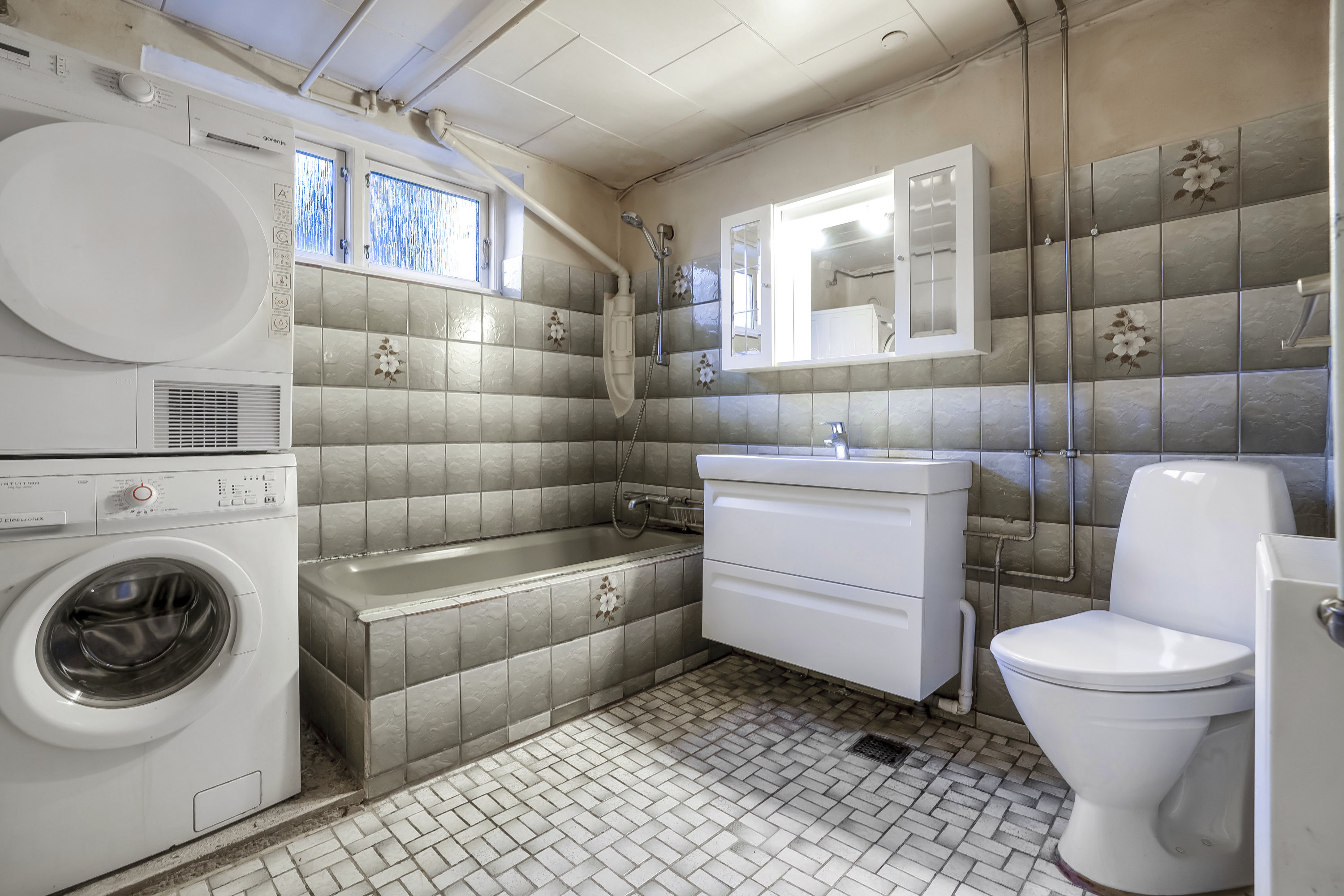 Fremhævet badeværelse billede i fuldskærmstilstand. Billede af Holmehusvej 41, 5000 Odense C