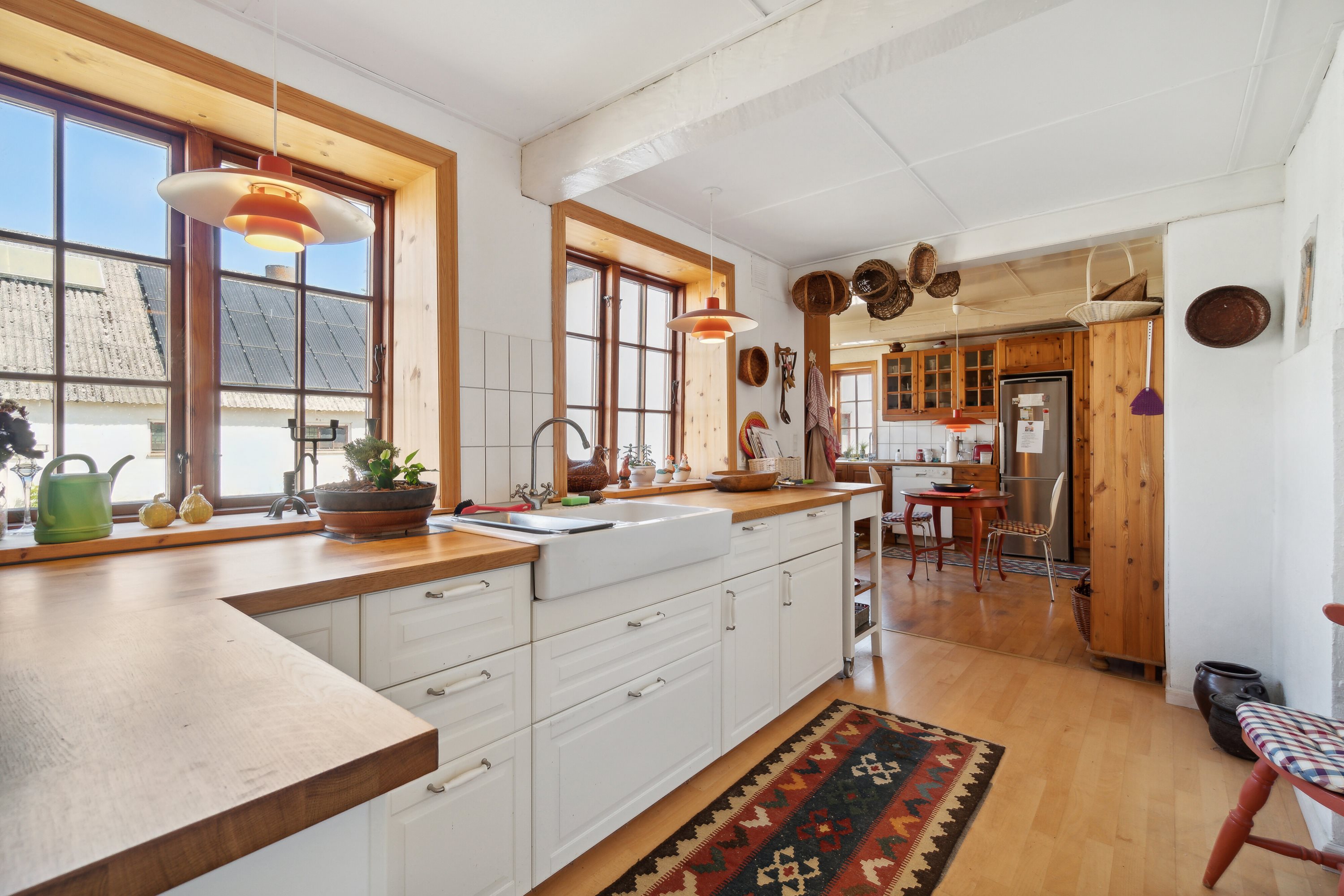 Fremhævet køkken billede i fuldskærmstilstand. Billede af Kalbyvejen 30, 3720 Aakirkeby