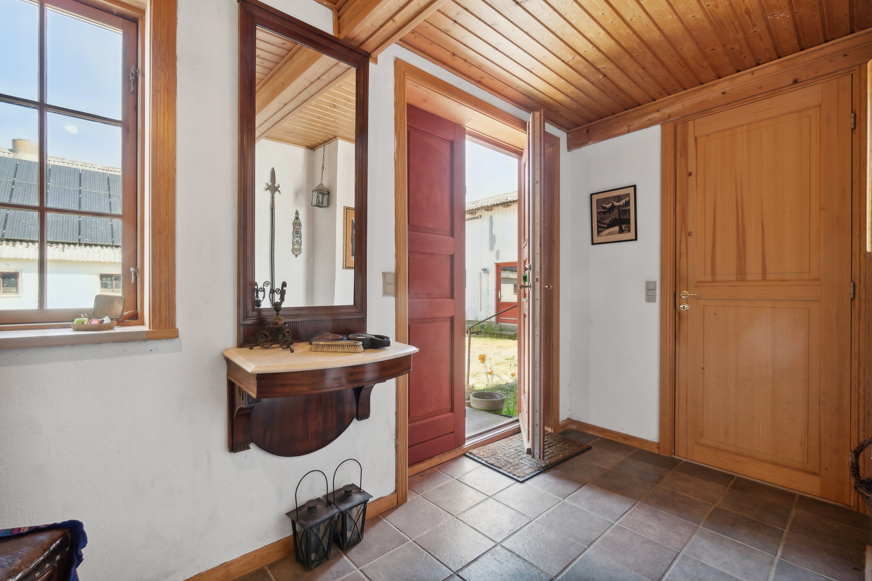 Fremhævet gang billede i fuldskærmstilstand. Billede af Kalbyvejen 30, 3720 Aakirkeby