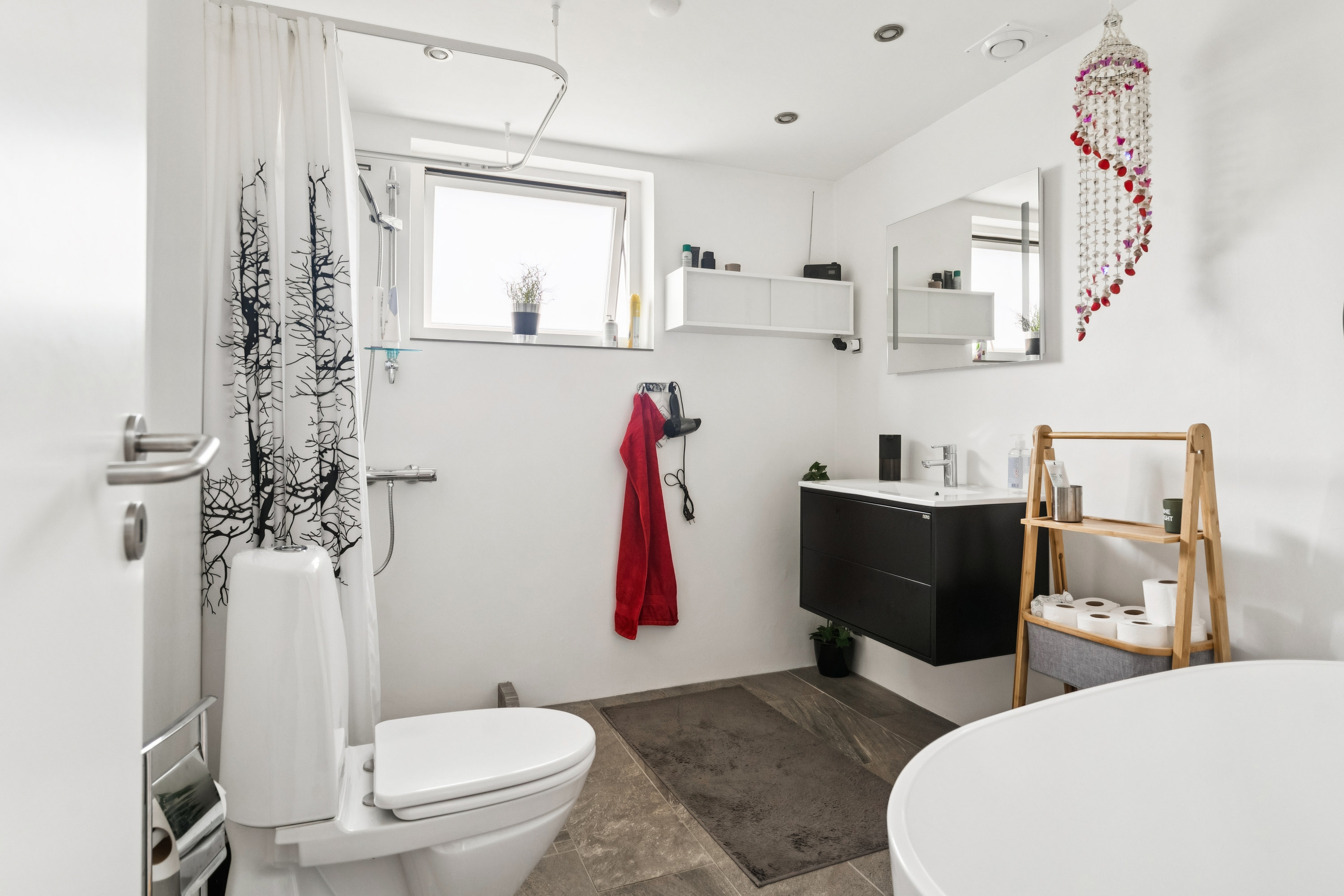 Fremhævet badeværelse billede i fuldskærmstilstand. Billede af Yrsavej 20, 8920 Randers NV