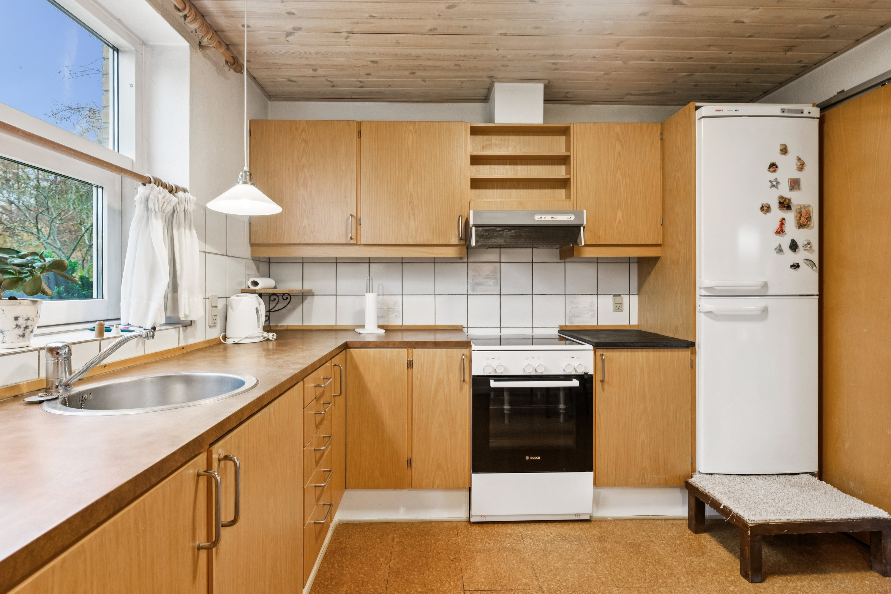 Fremhævet køkken billede i fuldskærmstilstand. Billede af Østervænget 20, 8840 Rødkærsbro