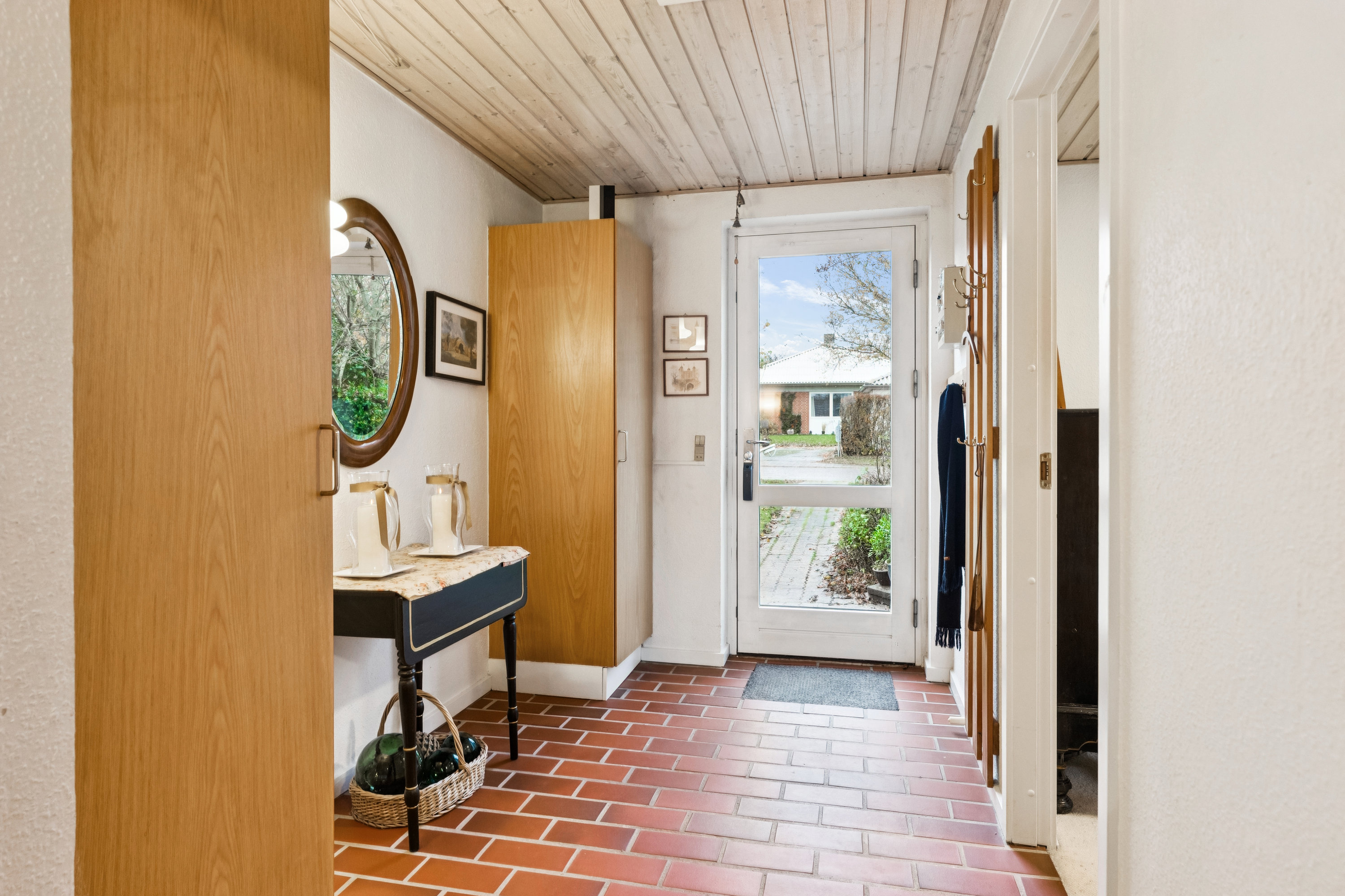 Fremhævet gang billede i fuldskærmstilstand. Billede af Østervænget 20, 8840 Rødkærsbro