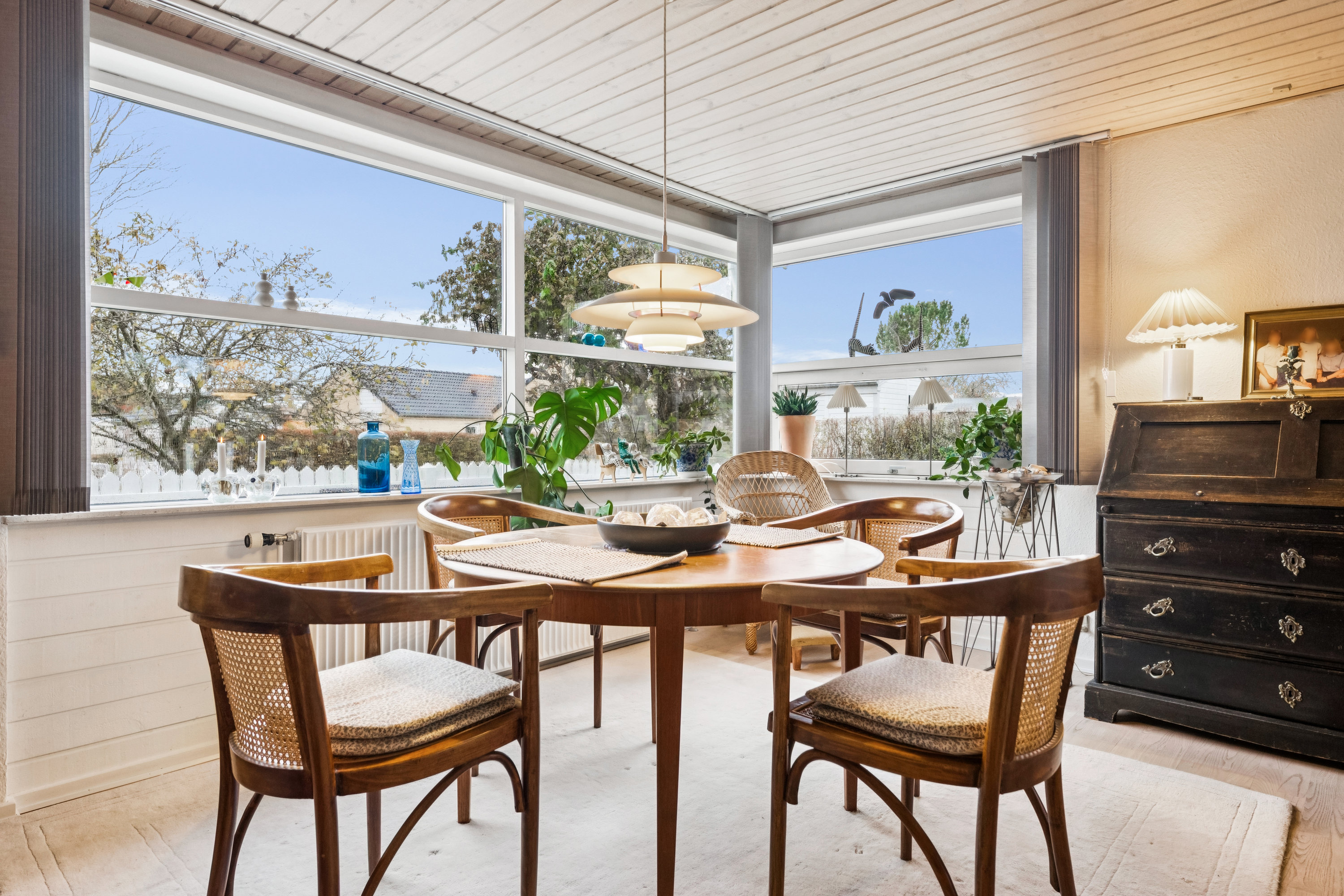 Fremhævet stue billede i fuldskærmstilstand. Billede af Østervænget 20, 8840 Rødkærsbro