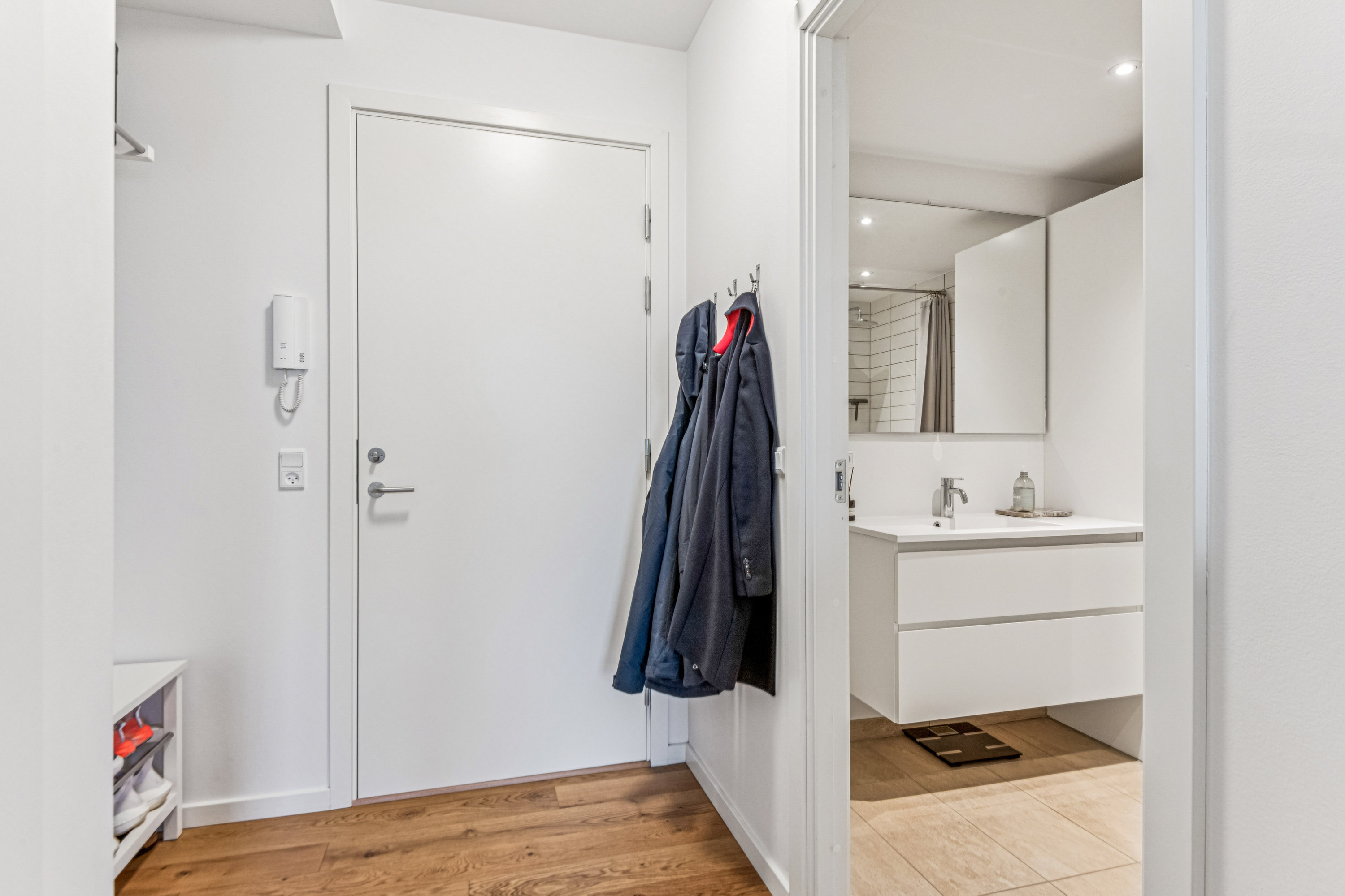 Fremhævet entré billede i fuldskærmstilstand. Billede af Egeparken 3, 3. 1., 9000 Aalborg