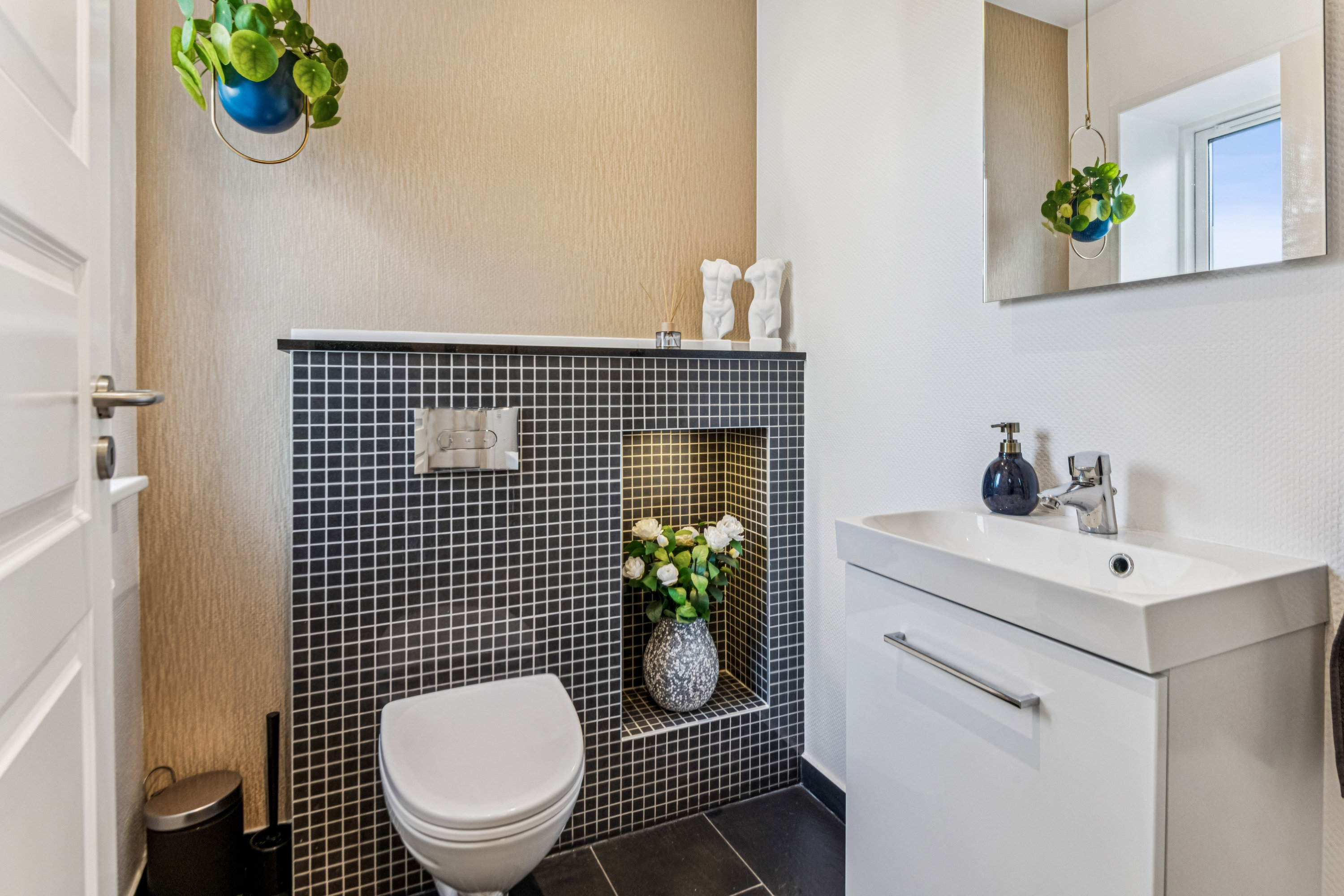 Fremhævet badeværelse billede i fuldskærmstilstand. Billede af Heimdalsgade 26B, Vejgaard, 9000 Aalborg