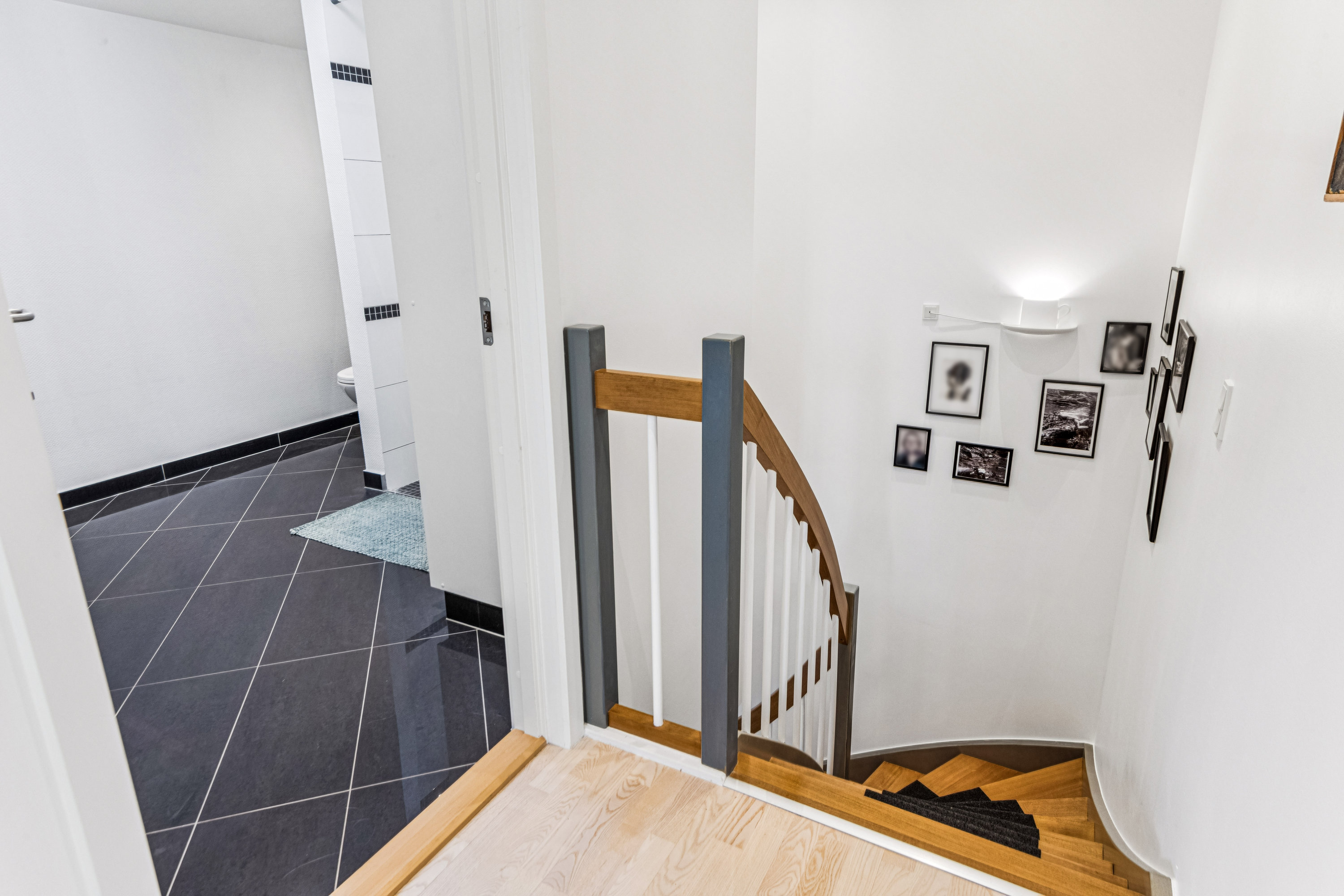 Fremhævet gang billede i fuldskærmstilstand. Billede af Heimdalsgade 26B, Vejgaard, 9000 Aalborg