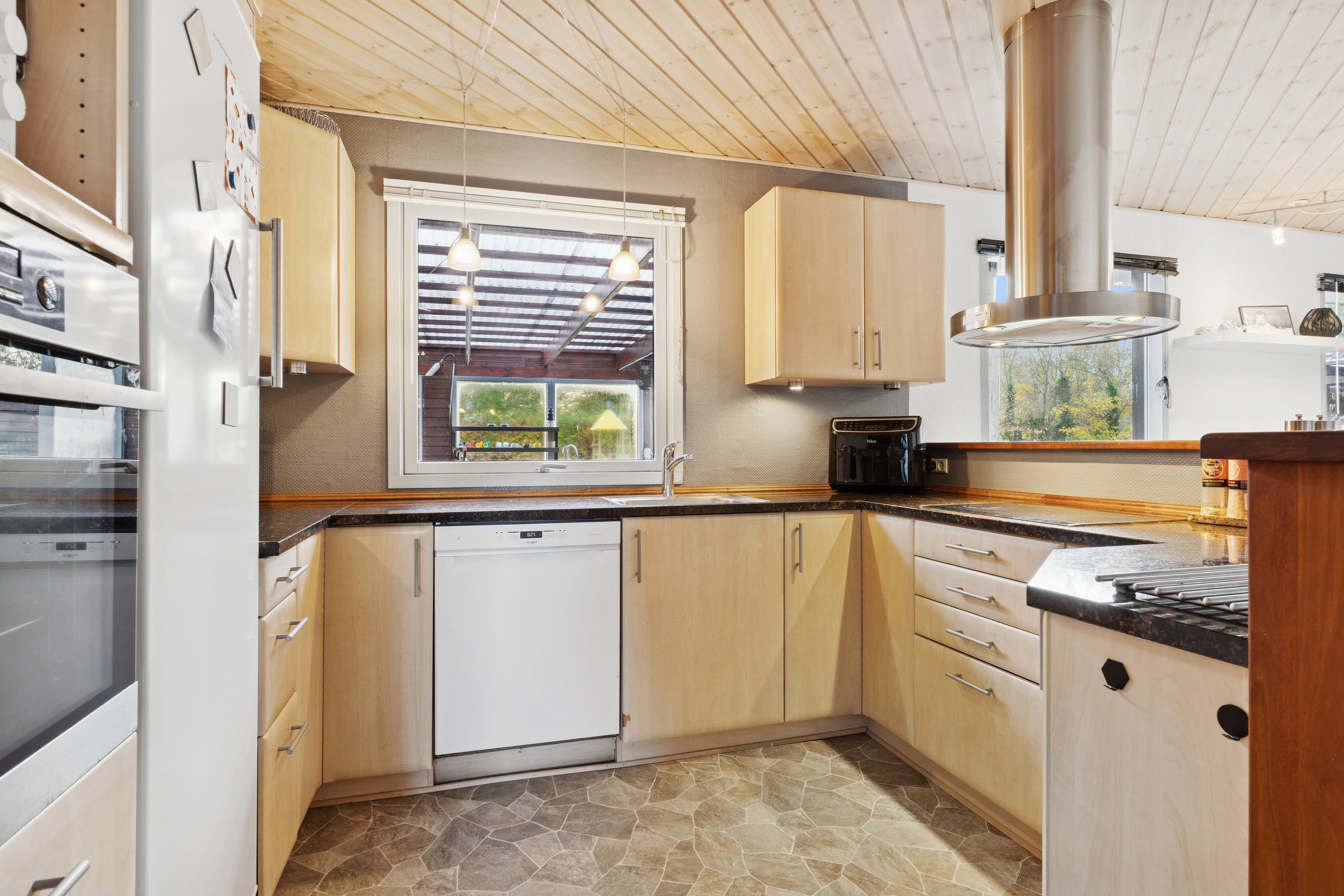 Miniaturebillede 2: køkken. Billede af Ulvmosevej 4, Lendum, 9870 Sindal