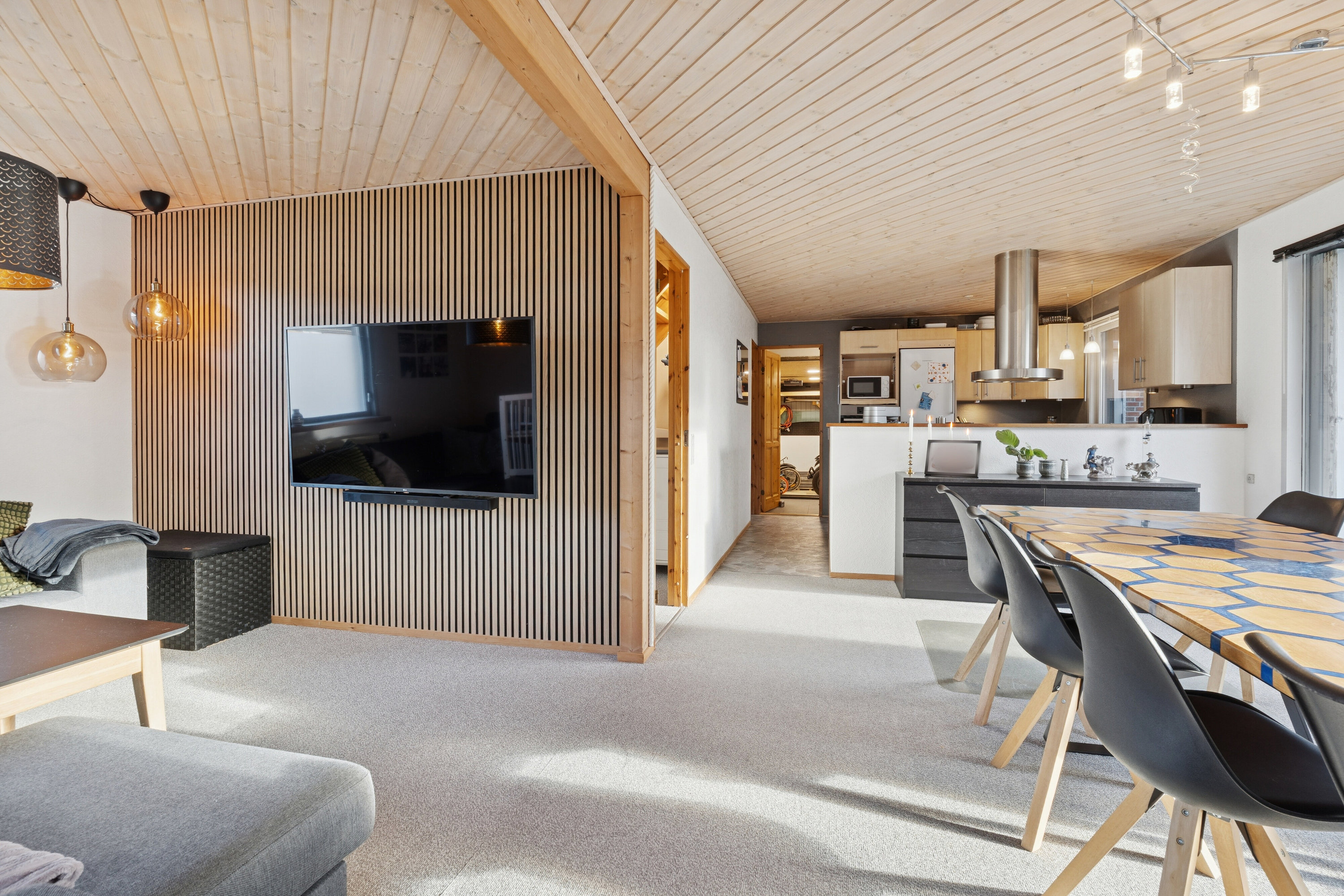 Fremhævet køkken alrum billede i fuldskærmstilstand. Billede af Ulvmosevej 4, Lendum, 9870 Sindal