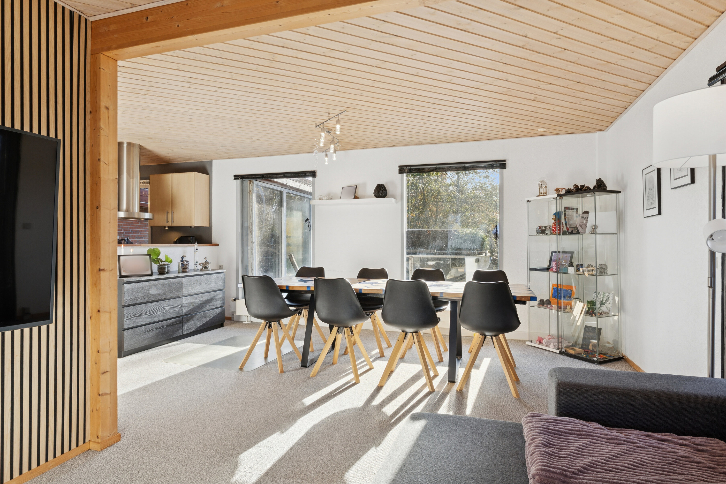 Fremhævet køkken alrum billede i fuldskærmstilstand. Billede af Ulvmosevej 4, Lendum, 9870 Sindal